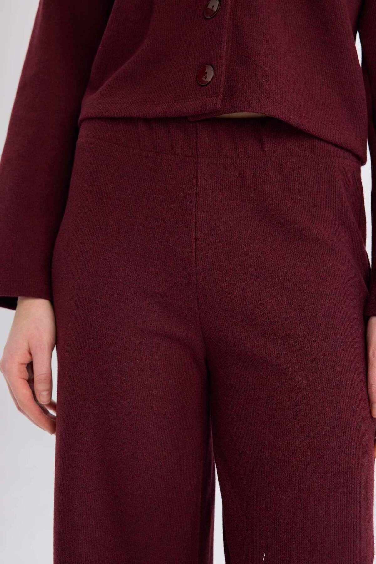 DeFacto-2er-Set Strickjacke mit V-Ausschnitt und Knöpfen, Hose mit weitem Bein und dehnbarer Taille E9859AX24WN 7
