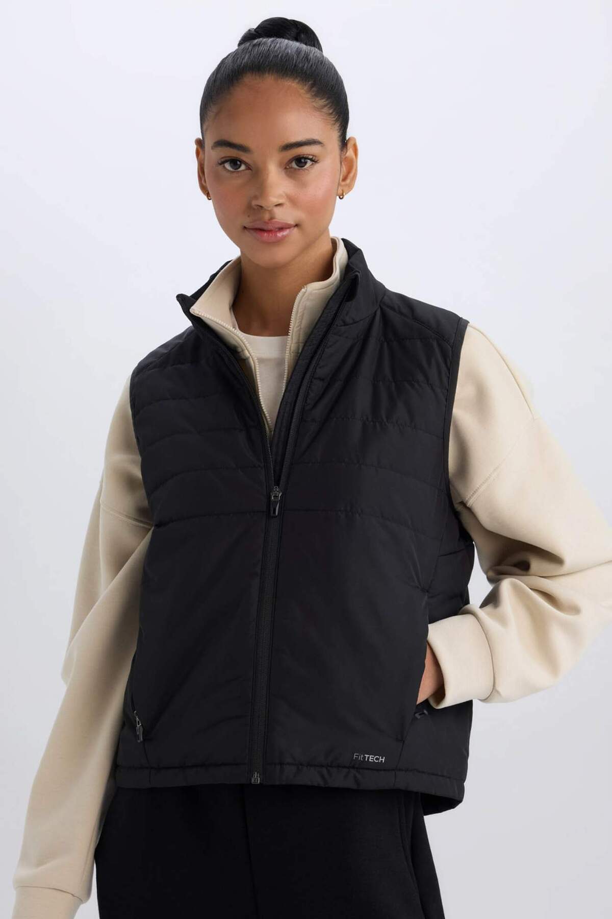 DeFacto-Defactofit Water Repellent Regular Fit Zipper Sports Vest D6081Ax25Sp 1