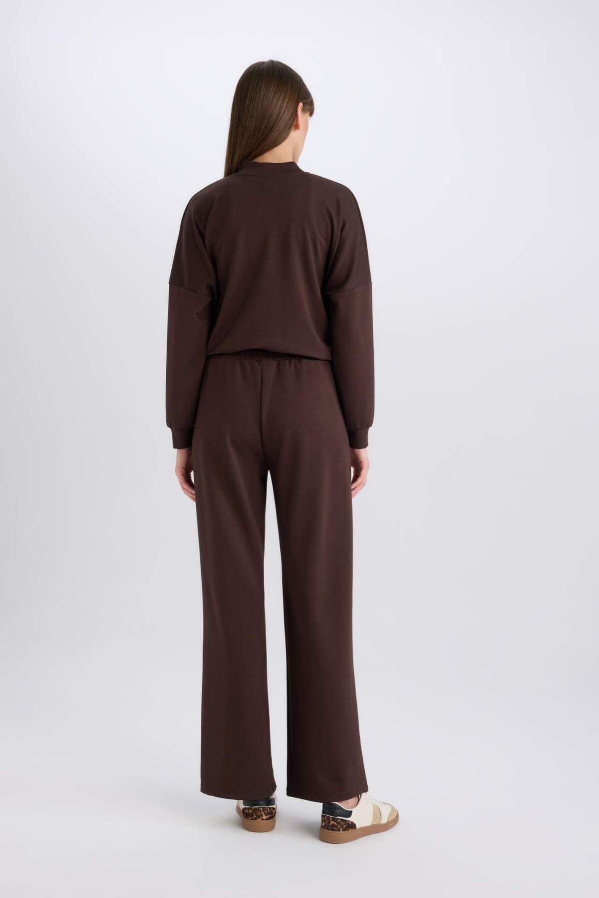 DeFacto-Schmal geschnittene Jogginghose mit weitem Bein, Basic, einfarbig, mit Taschen, elastischer Taille, weicher Griff, weites, lockeres Bein E5818AX25SP 6