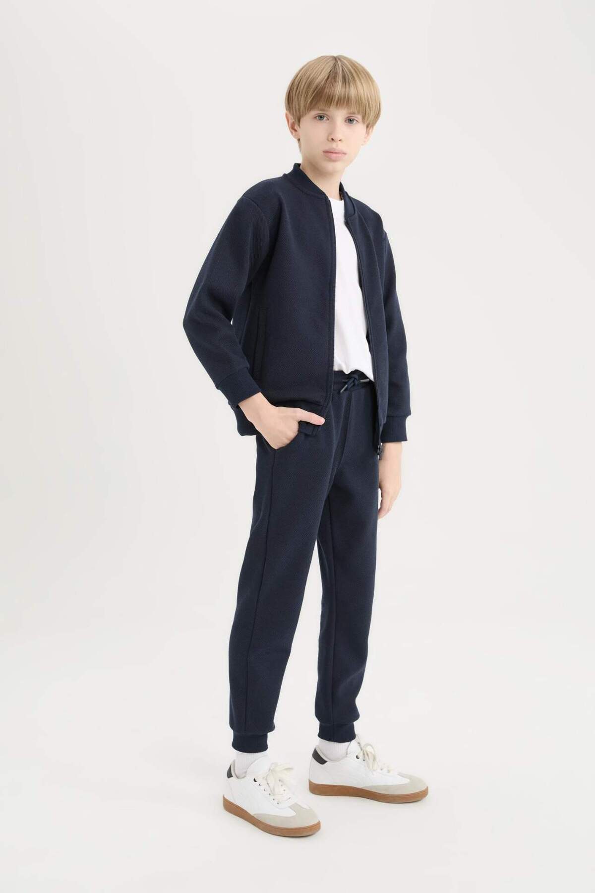DeFacto-Elastische Basic-Jogginghose mit geradem Bund für Jungen D8530A825SP 2