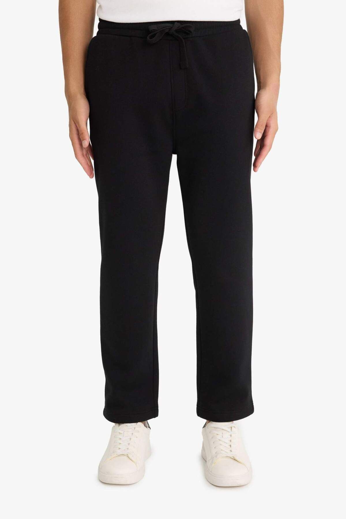 DeFacto-Jogginghose mit normaler Passform, Basic, einfarbig, mit Fleece-Innenseite, Taschen, Schnürung an der Taille, gerader Beinabschluss D7836AX25SP 4