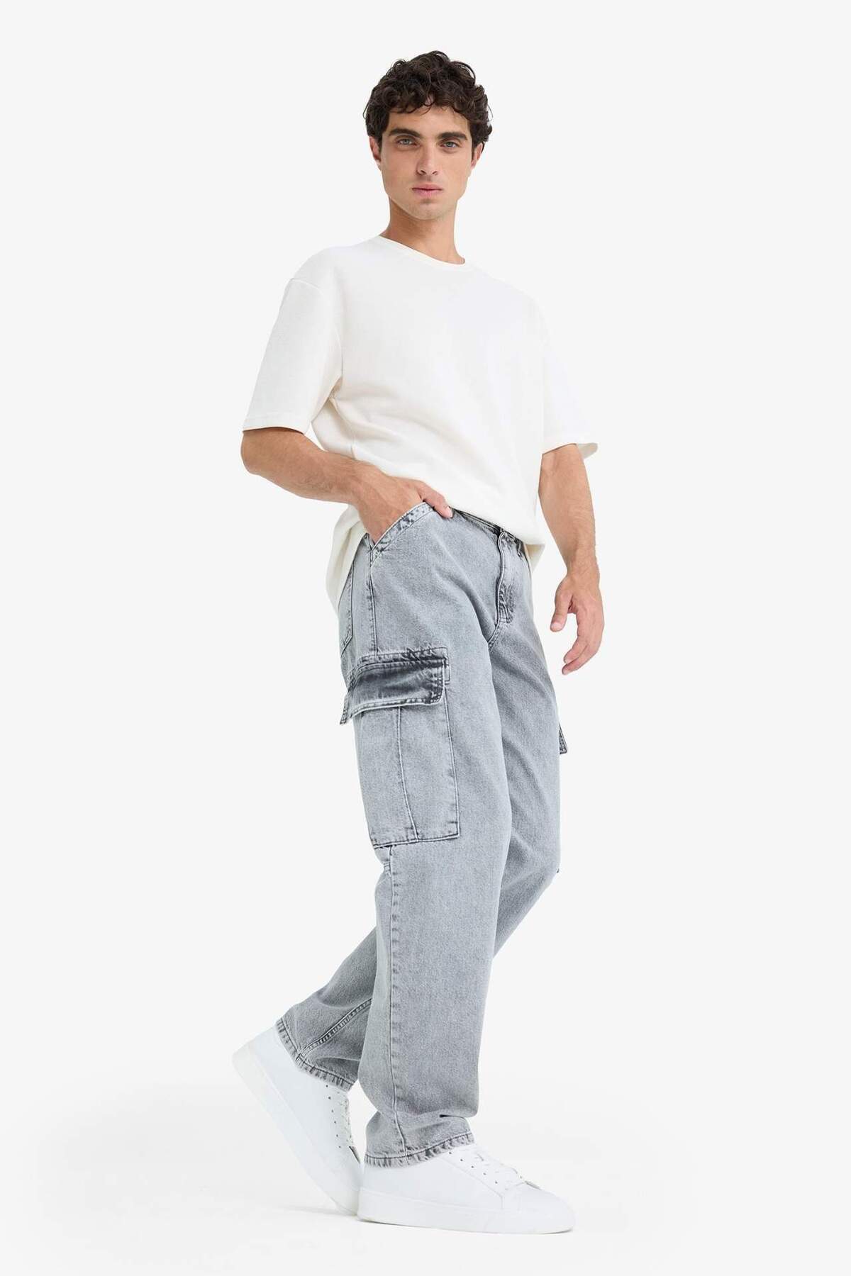 DeFacto-Relax Fit Cargo-Taschen-Jeanshose mit weitem Bein D7263AX25SP 4