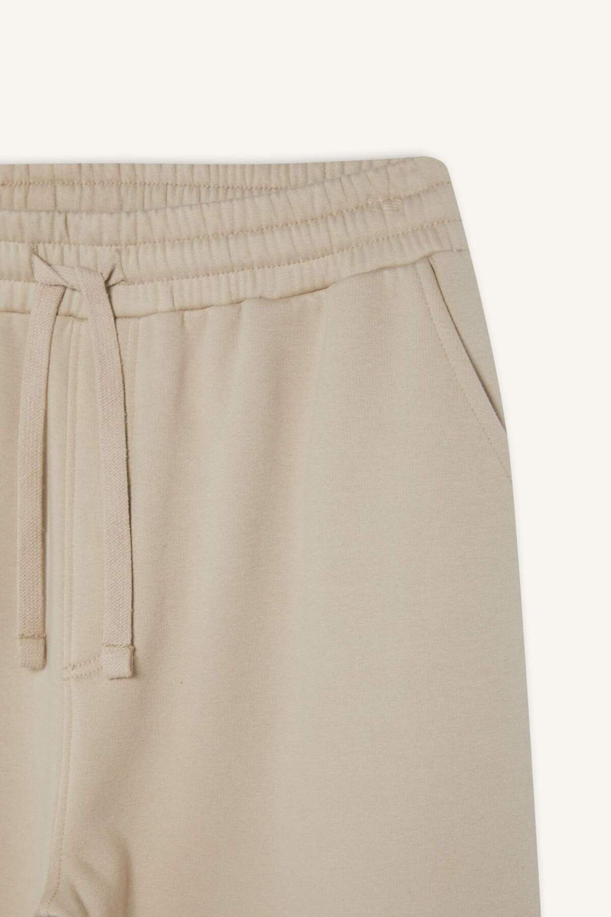 DeFacto-Jogginghose mit normaler Passform, Basic, einfarbig, mit Fleece-Innenseite, Taschen, Schnürung an der Taille, gerader Beinabschluss D7836AX25SP 8