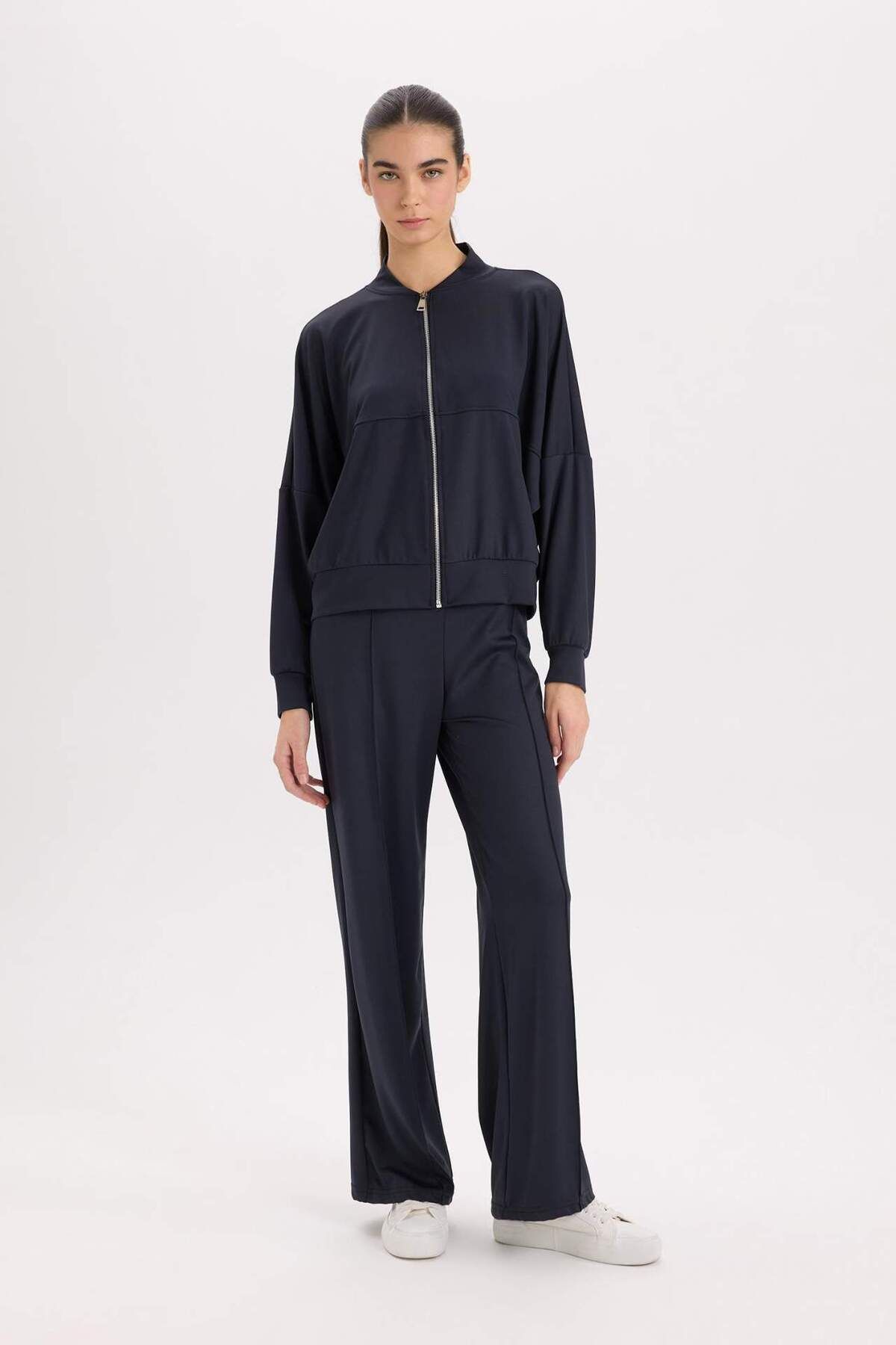 DeFacto-Jogginghose mit weitem Bein und weitem Bein, Basic, einfarbig, elastische Taille, Schnürung E3953AX24WN 2
