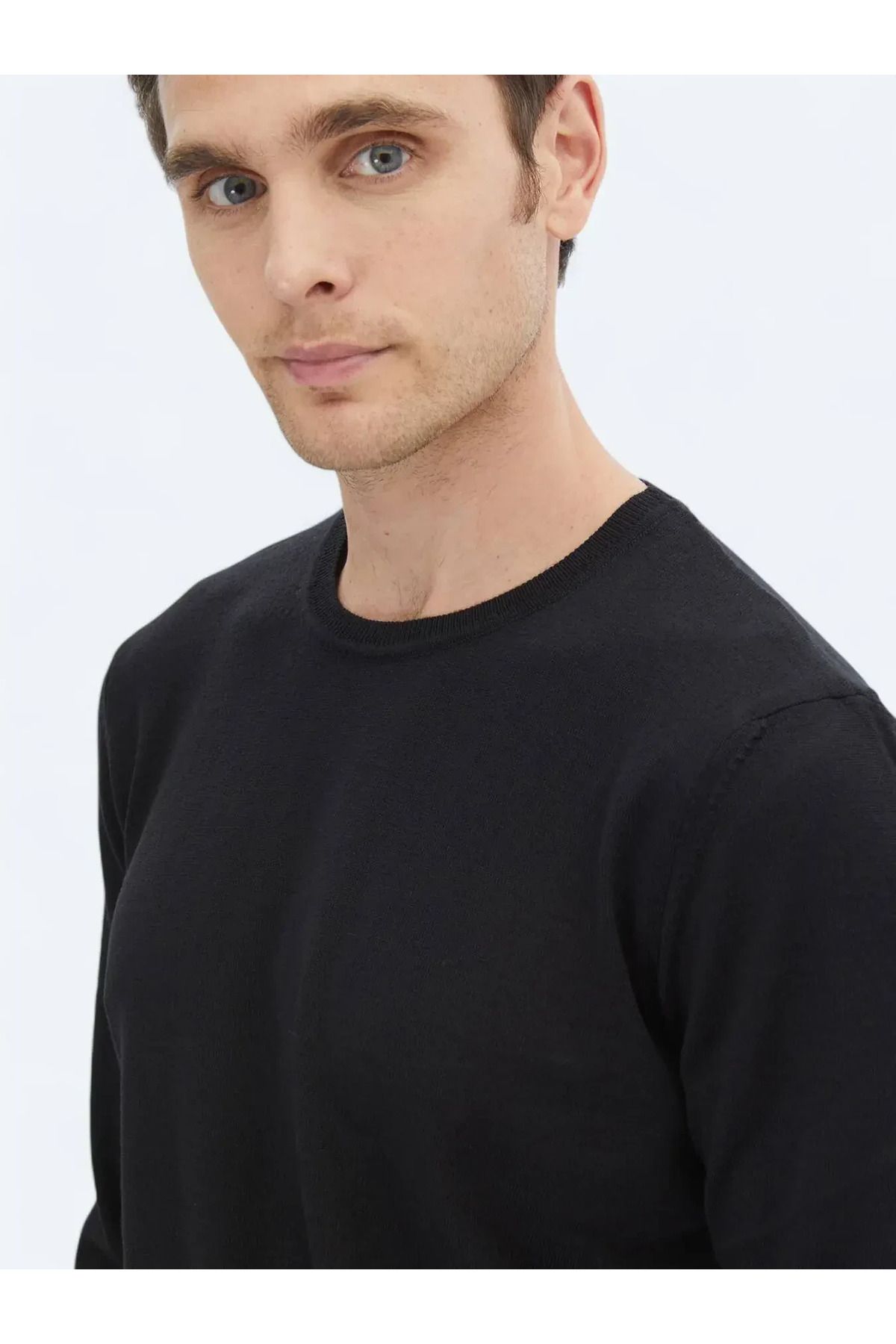 Kip-Black Crew Neck Plain Knit Wool Blended Sweater 4