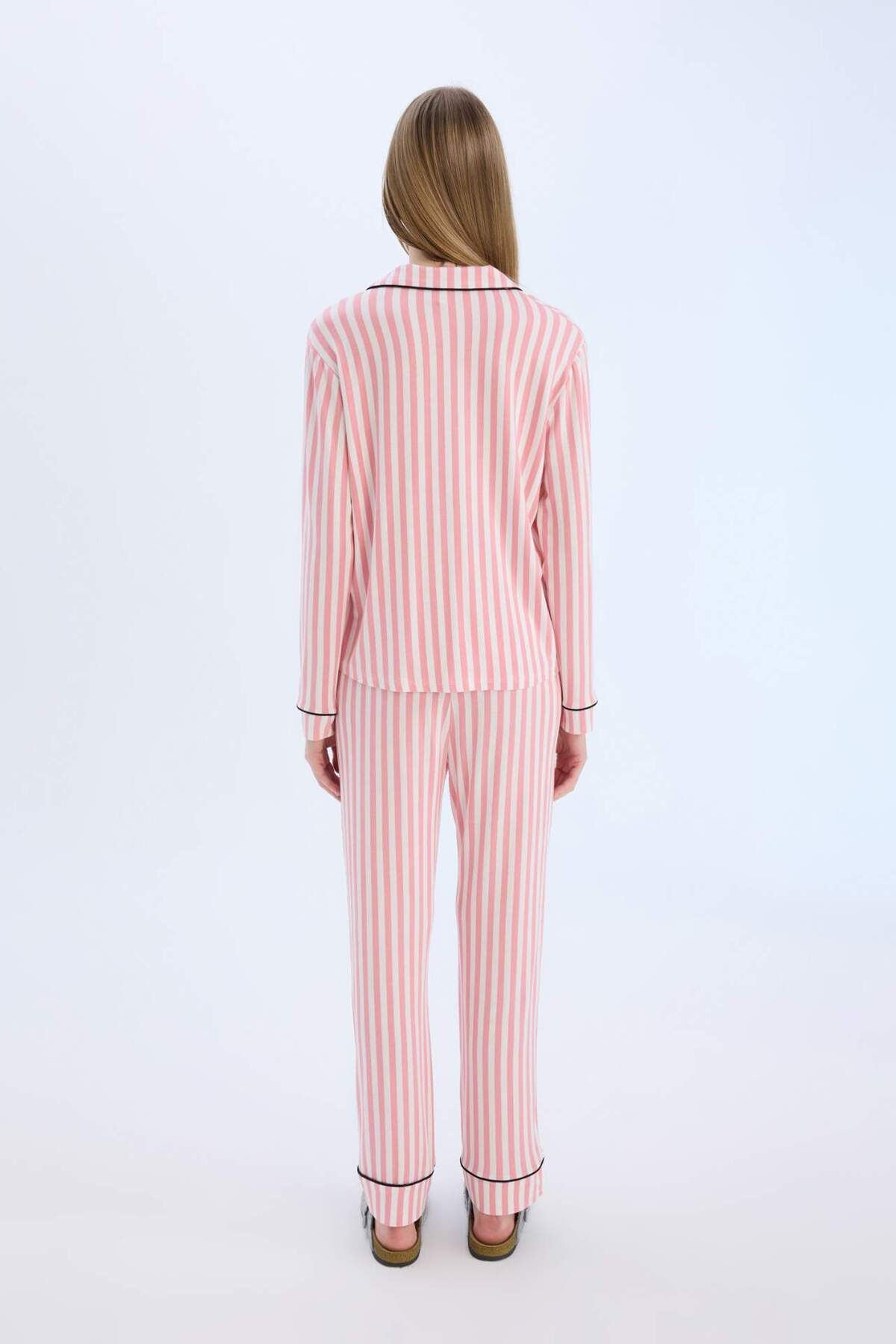 DeFacto-Pajama Set to Fall in Love - Long Sleeve, Patterned, Regular Fit D6845Ax24Au 7