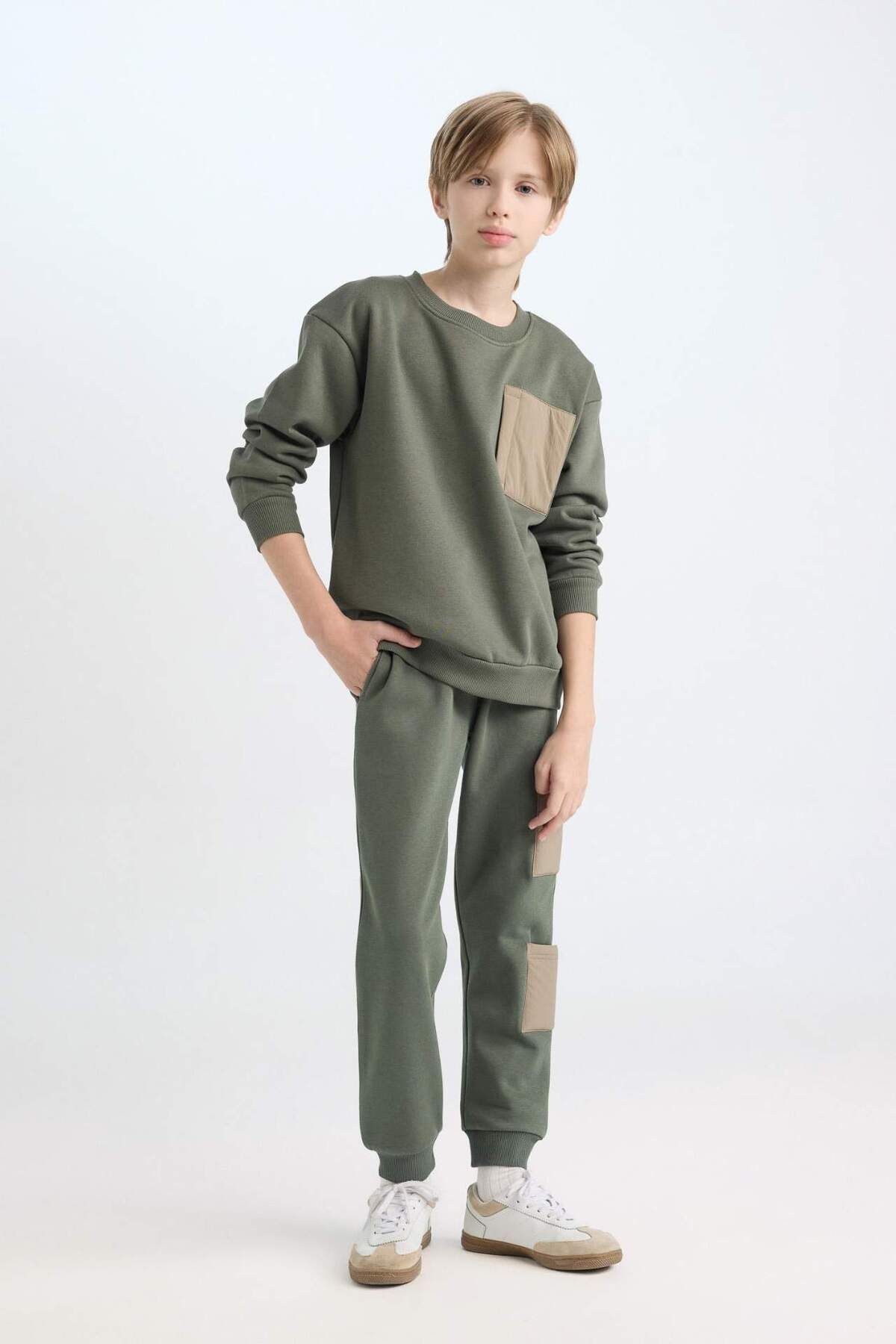 DeFacto-Jungen-Jogginghose mit dicker Taille und elastischem Bund D5818a824wn 6