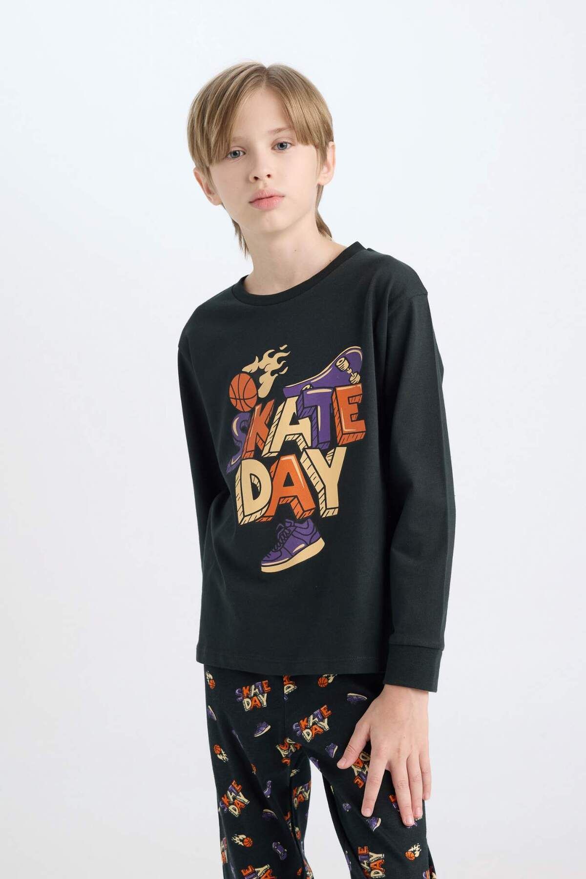 DeFacto-Boy's Pajama Set Printed Long Sleeve Top Elastic Waist Patterned Long Bottom D5214A824Wn 3