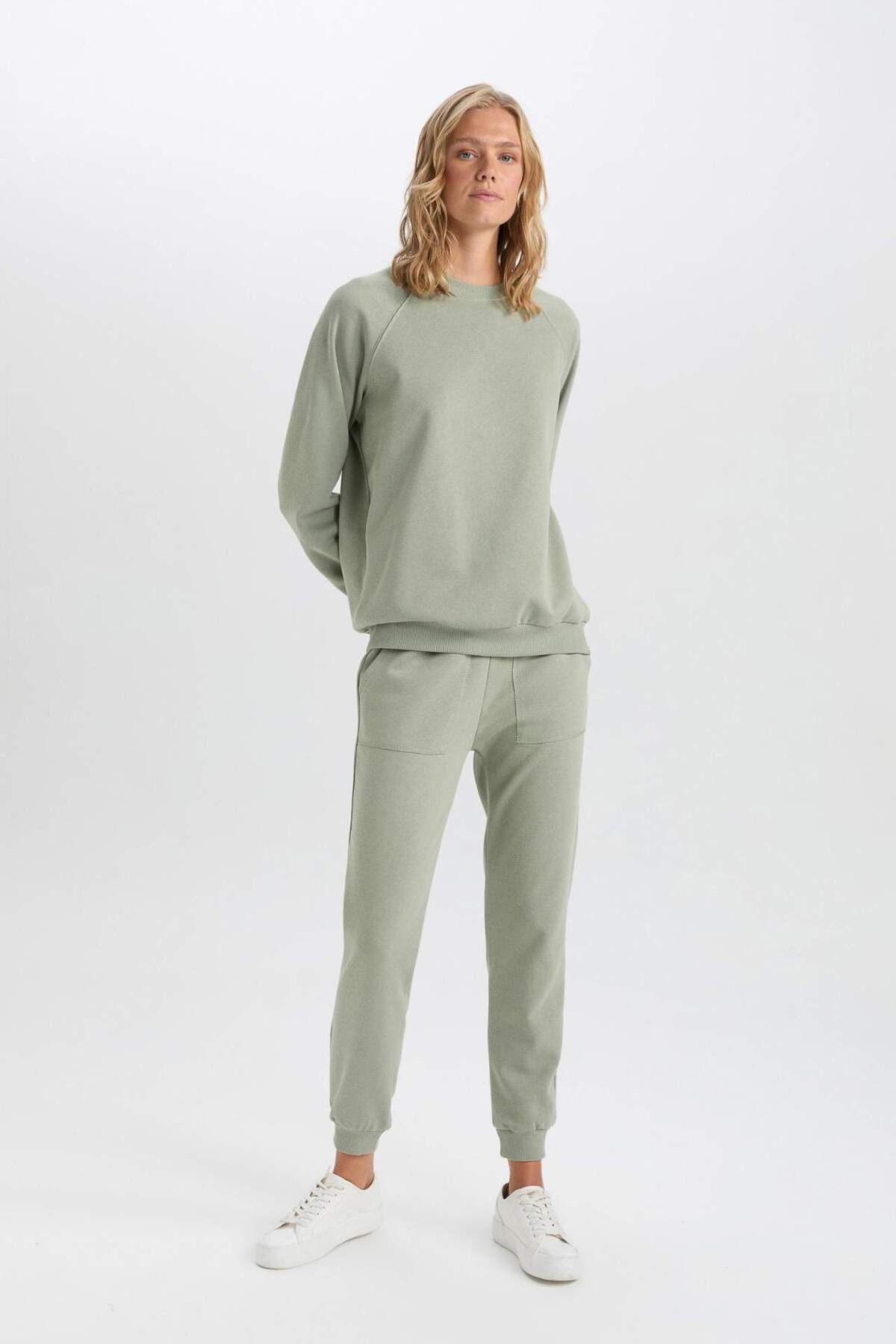 DeFacto-Regular Fit V2699az24wn – Jogginghose mit gerader Taille und elastischer Spitze 1