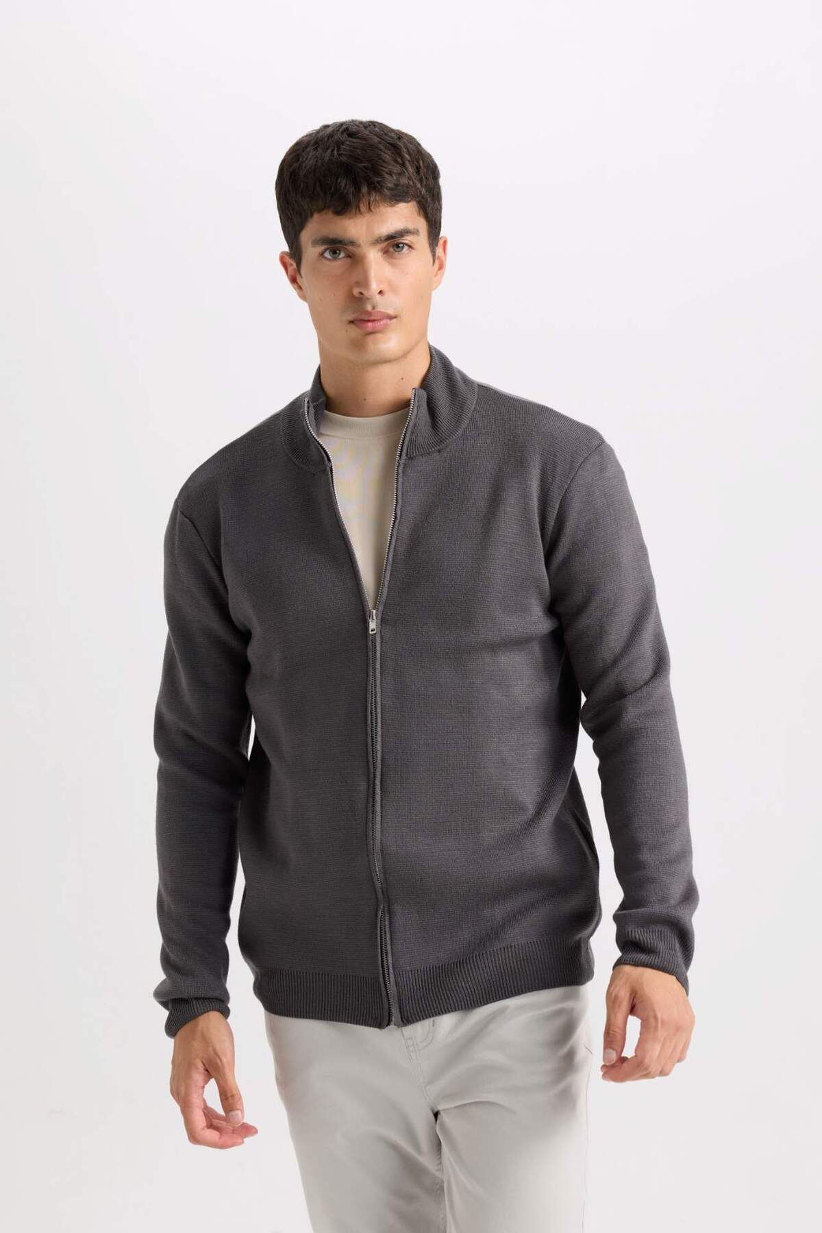 DeFacto-Standard Fit Normal Cut Stehkragen Strickjacke mit Reißverschluss C8158ax24au 3