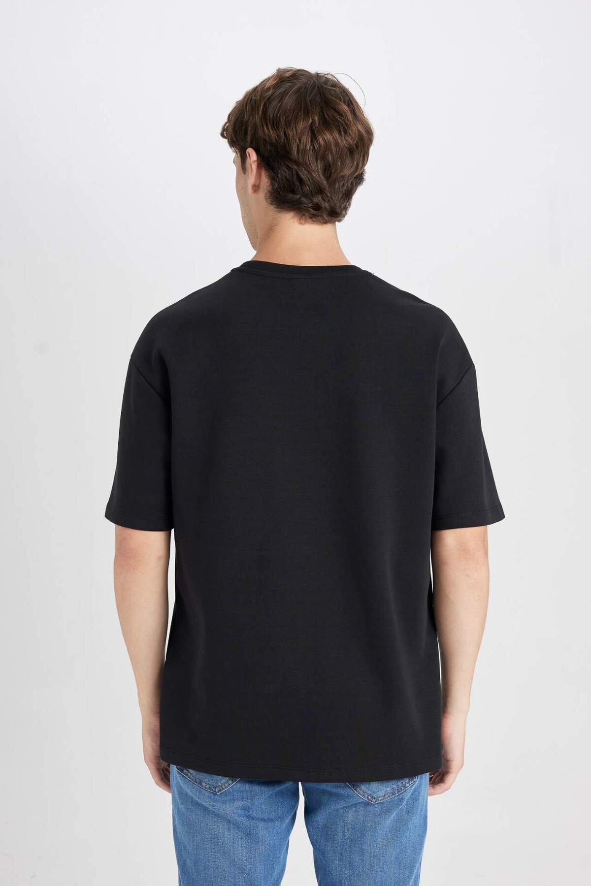 DeFacto-Boxy Fit Kurzarm-Basic-T-Shirt aus Baumwolle mit Rundhalsausschnitt E0224ax24au 6