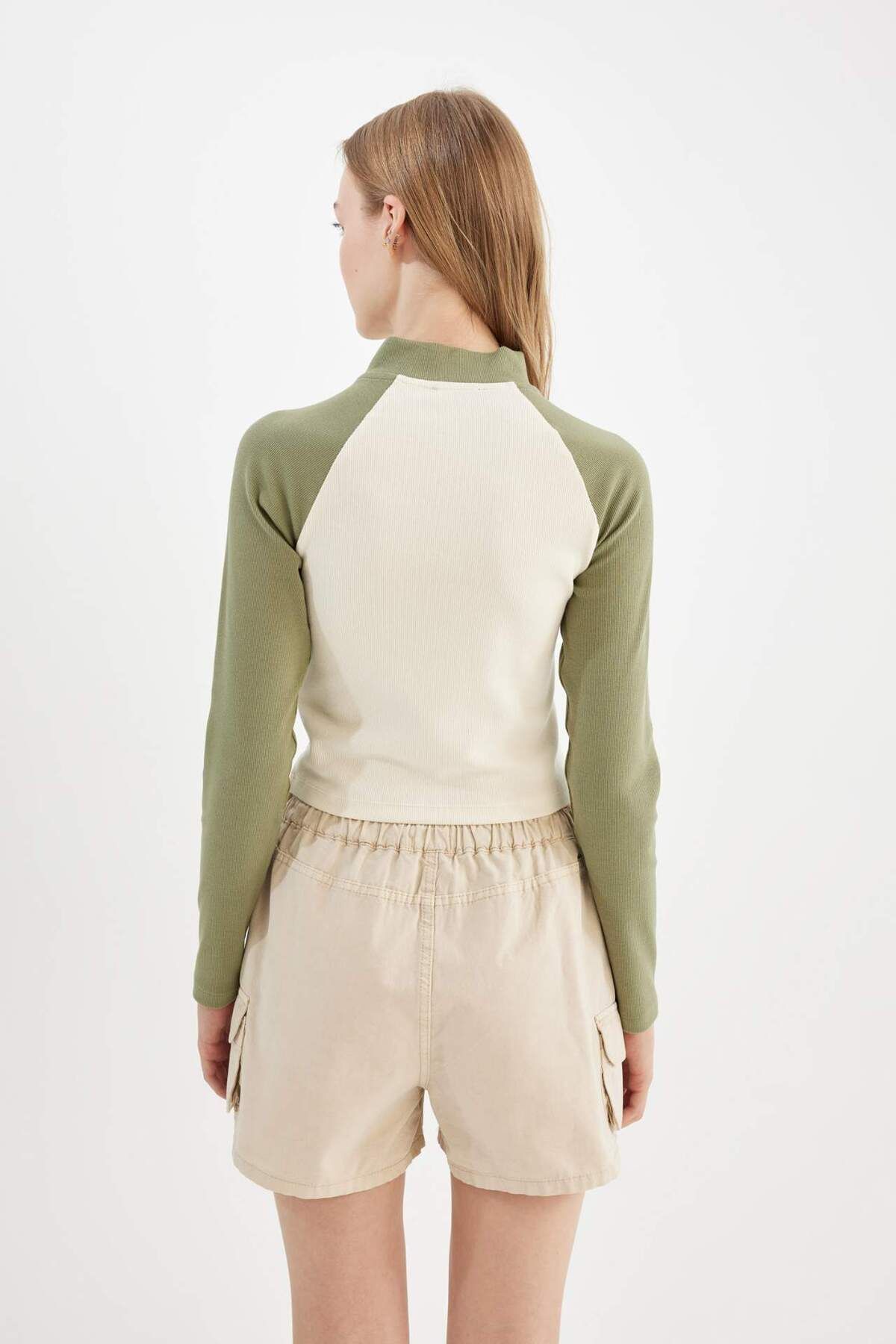 DeFacto-Coool Fitted Ribbed Camisole Half Zipper Stand Collar Color Block Printed Long Sleeve T-Shirt B2063Ax 6