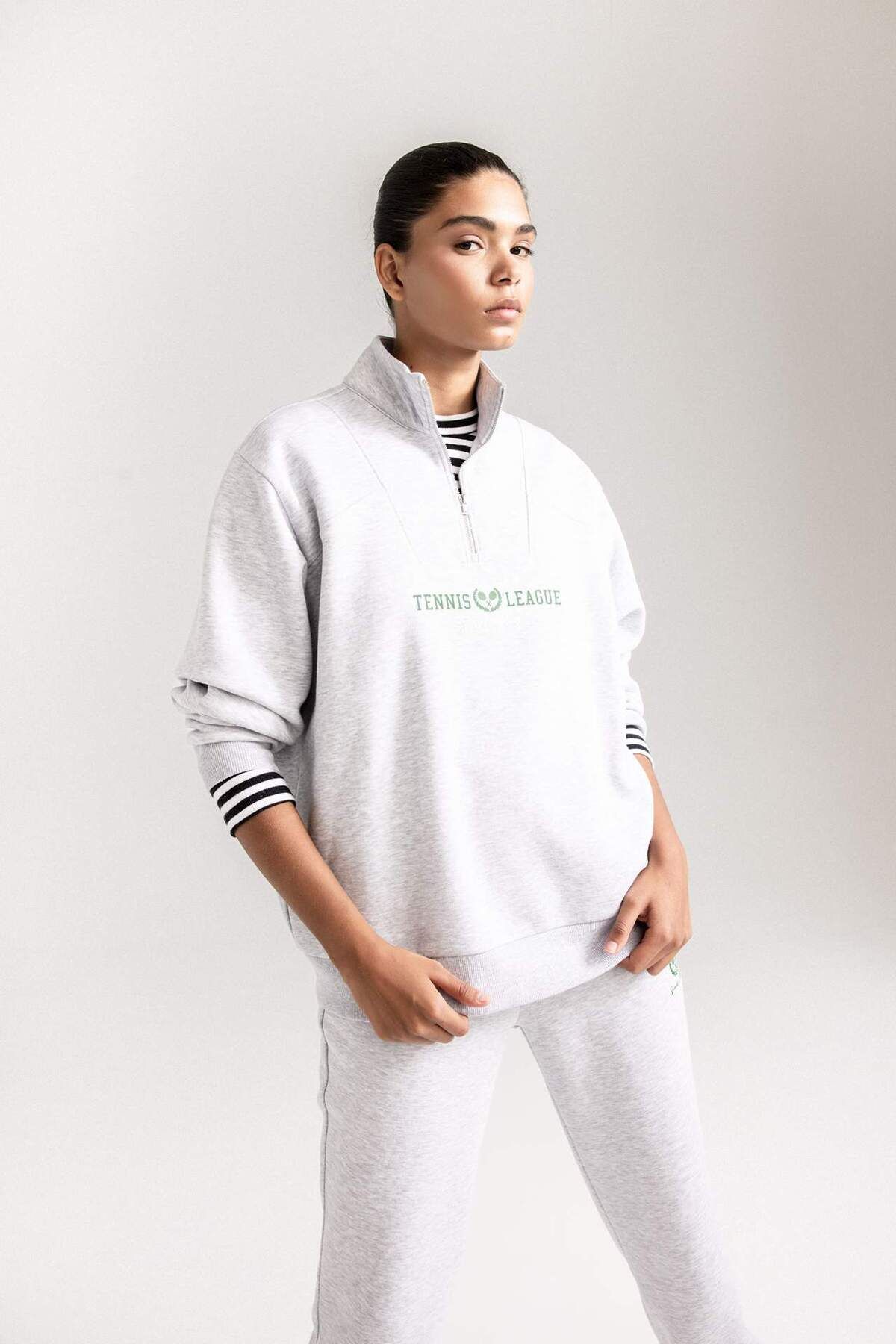 DeFacto-DeFactoFit Oversize Geniș Kalp Verticală Guler Fitness Imprimat Hanorac Sport D1701AX24AU 3