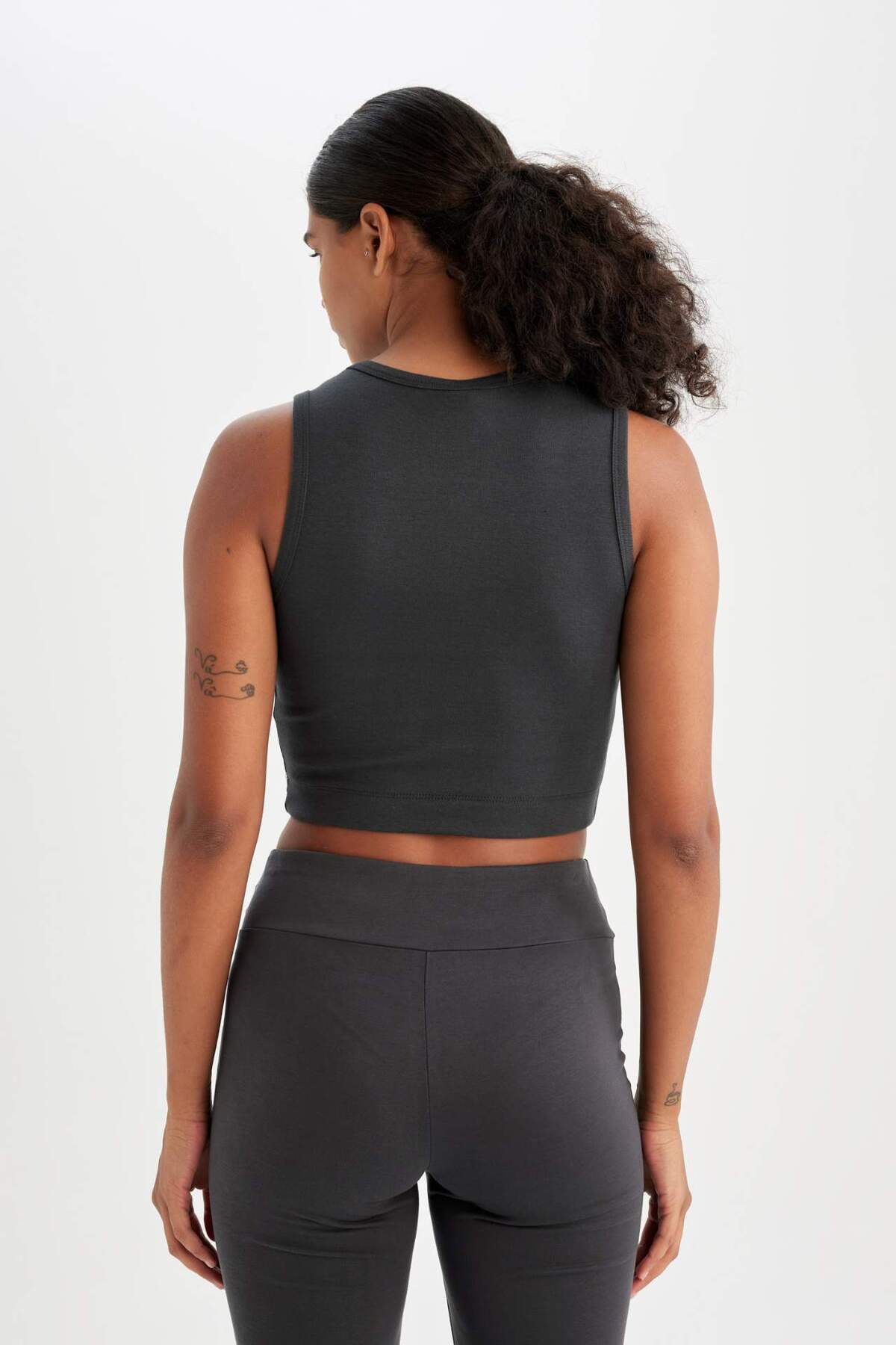 DeFacto-Defactofit Crop Crew Neck Modal Sportsman Basic Plain Singlet D6038Ax24Au 6
