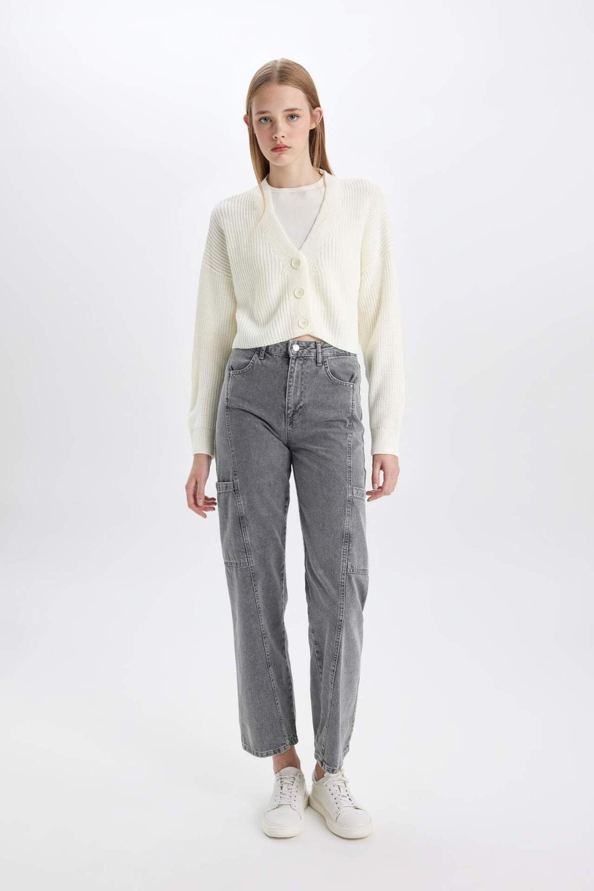 DeFacto-Regular Fit V-Neck Basic Plain Buttoned Knitwear Cardigan U2052Az24Au 2