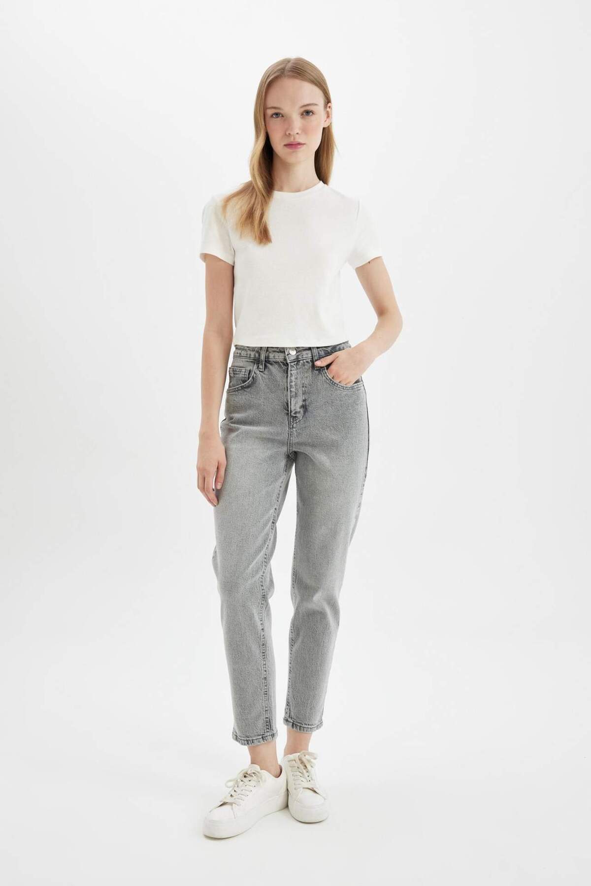Comfort Mom Fit Rahat Kalıp Yüksek Bel Bilek Boy Jean Yıkamalı Pantolon D4304AX24AU
