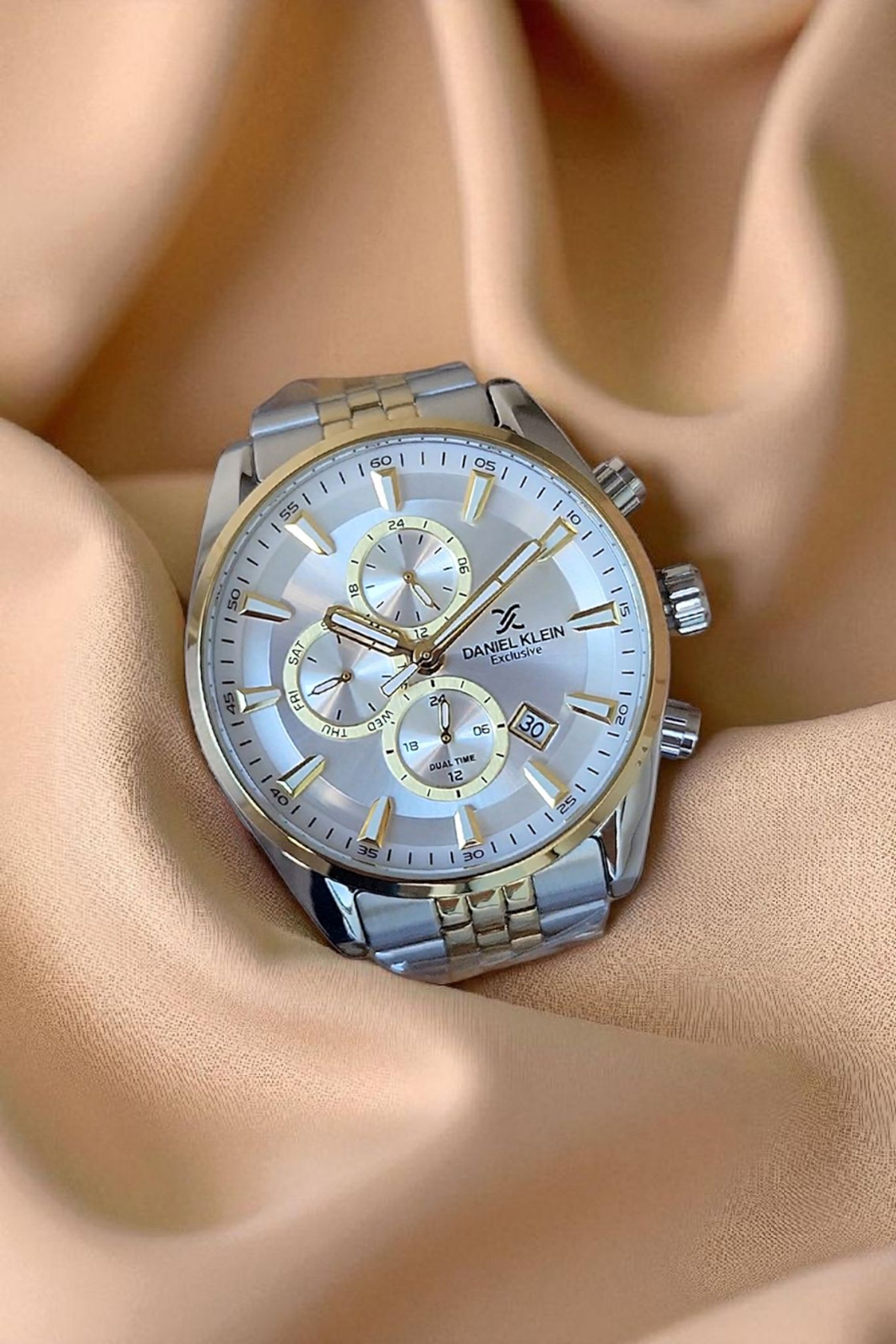 Daniel Klein Exclusive Tüm Fonksiyonları Aktif, Takvimli, Çelik Bilezik Altın/Metalik Erkek Kol Saati görsel 3