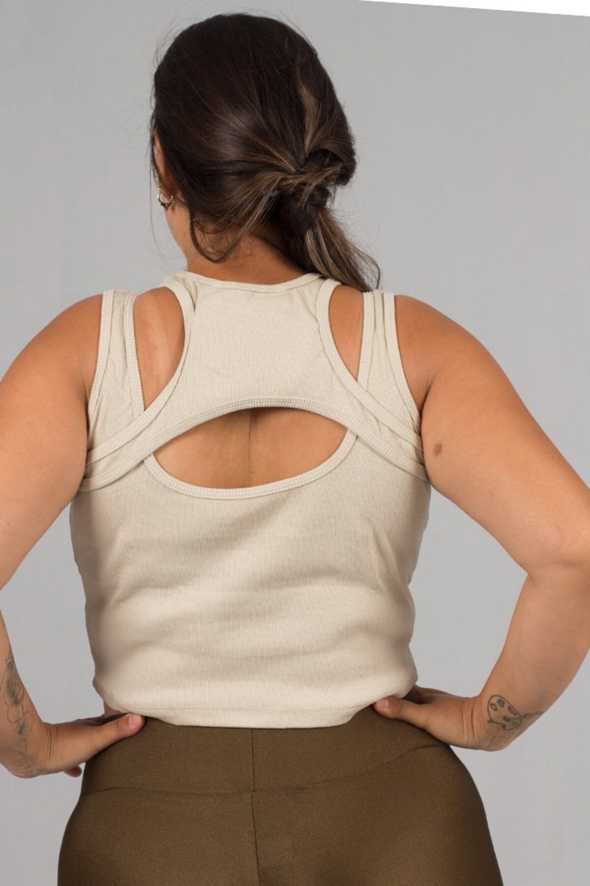 Truva XXL-Plus Size Ribbed Cream Crop Top: Style and Comfort in One 4