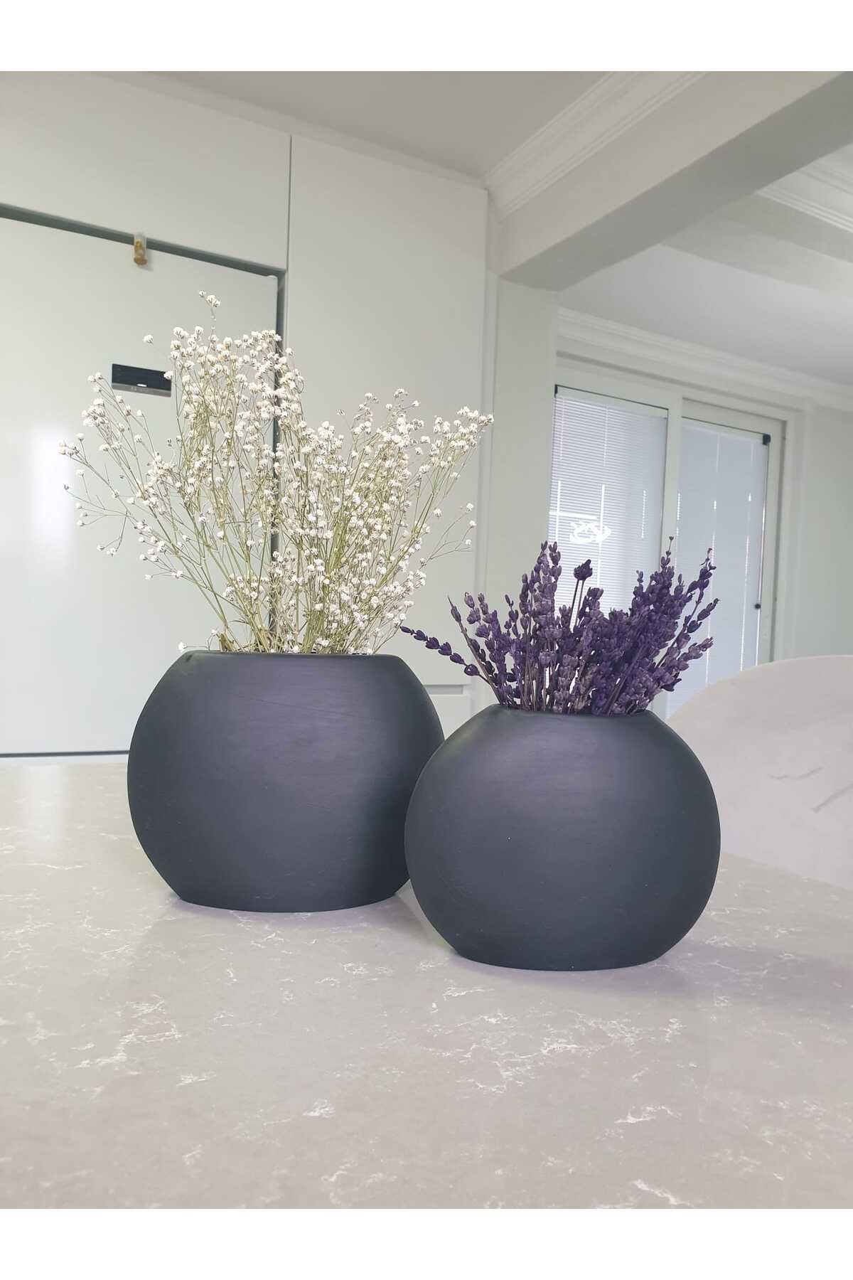 Lapida Home Decor-Set of 2 Black Minimal Vases – Round Form, Decorative Design 3