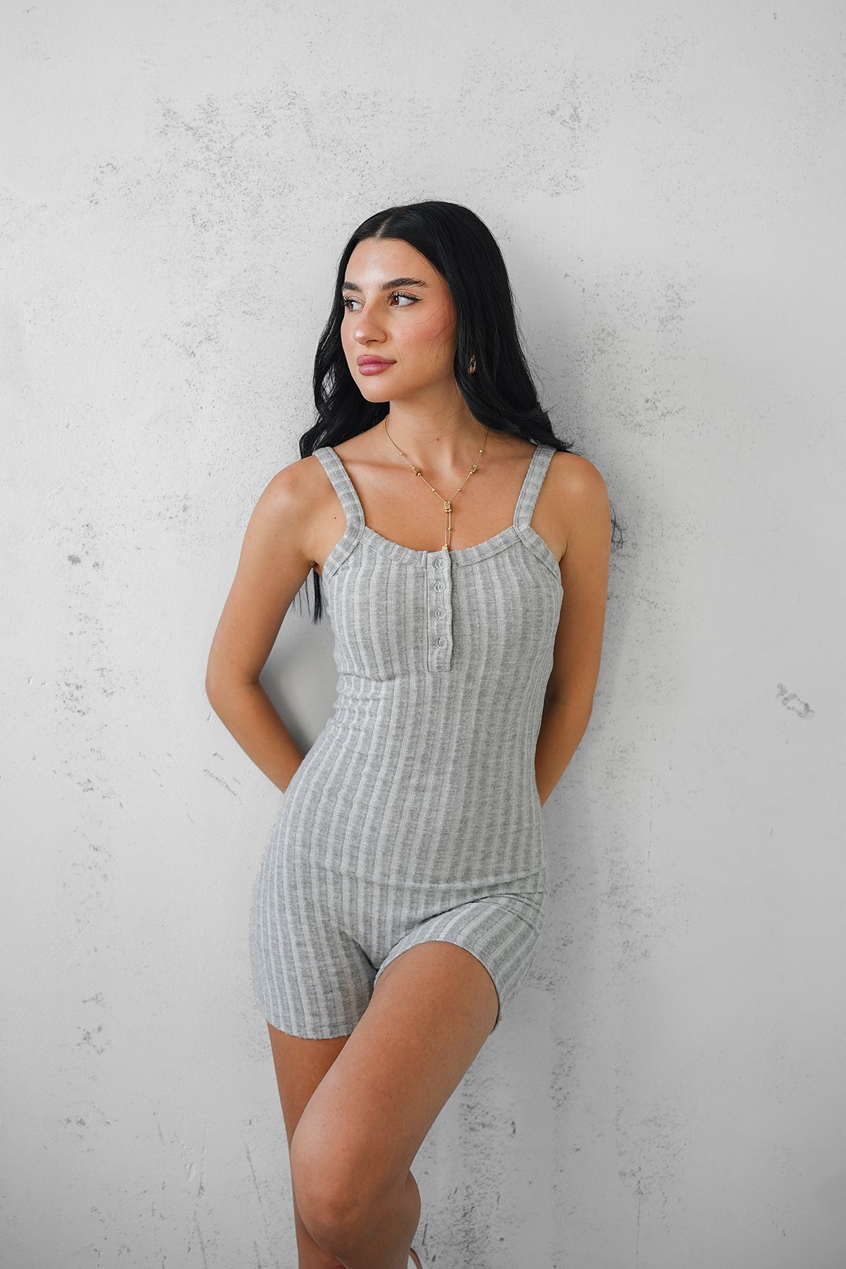 DeChival-Short Jumpsuit with Straps and Button Closure / Textured Furry Fabric 5