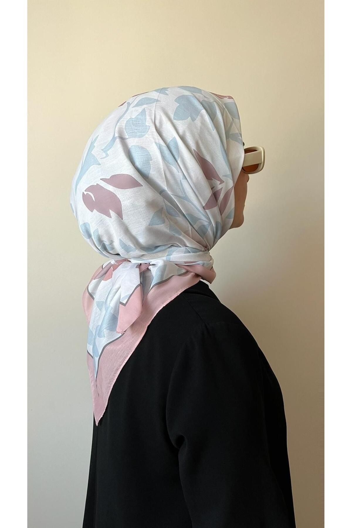 ESSLERA-Pink Soft Scarf with Flower Pattern 3