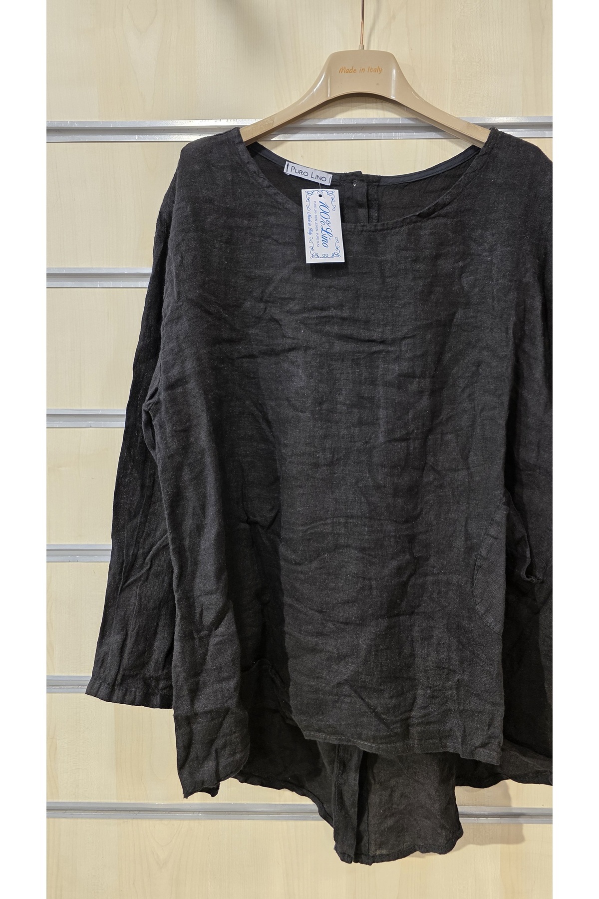 Park Moda-Italian Linen Blouse with Button Detail on the Back 4