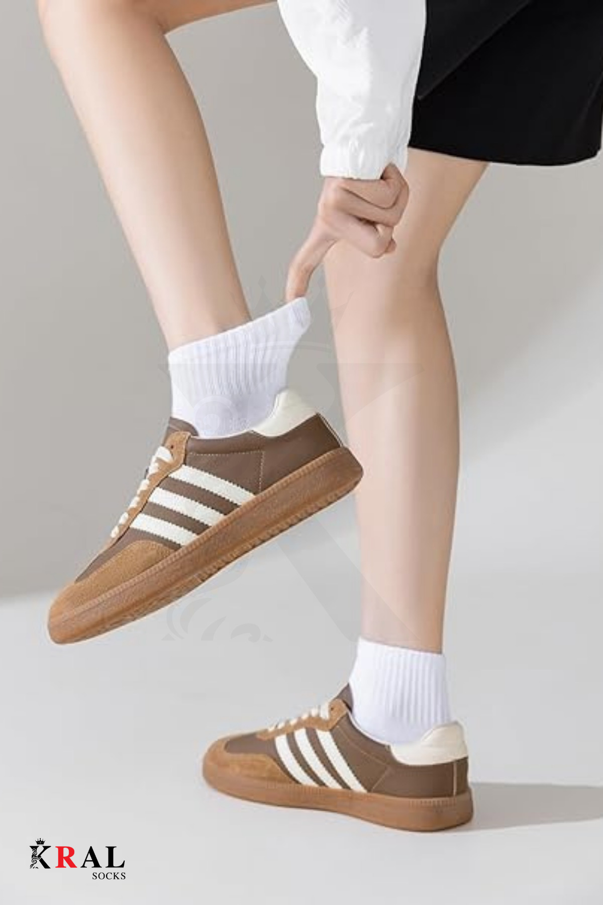 KRAL SOCKS 12 Çift Unisex Pamuklu Tenis Kolej Spor Çorap Siyah Beyaz görsel 6