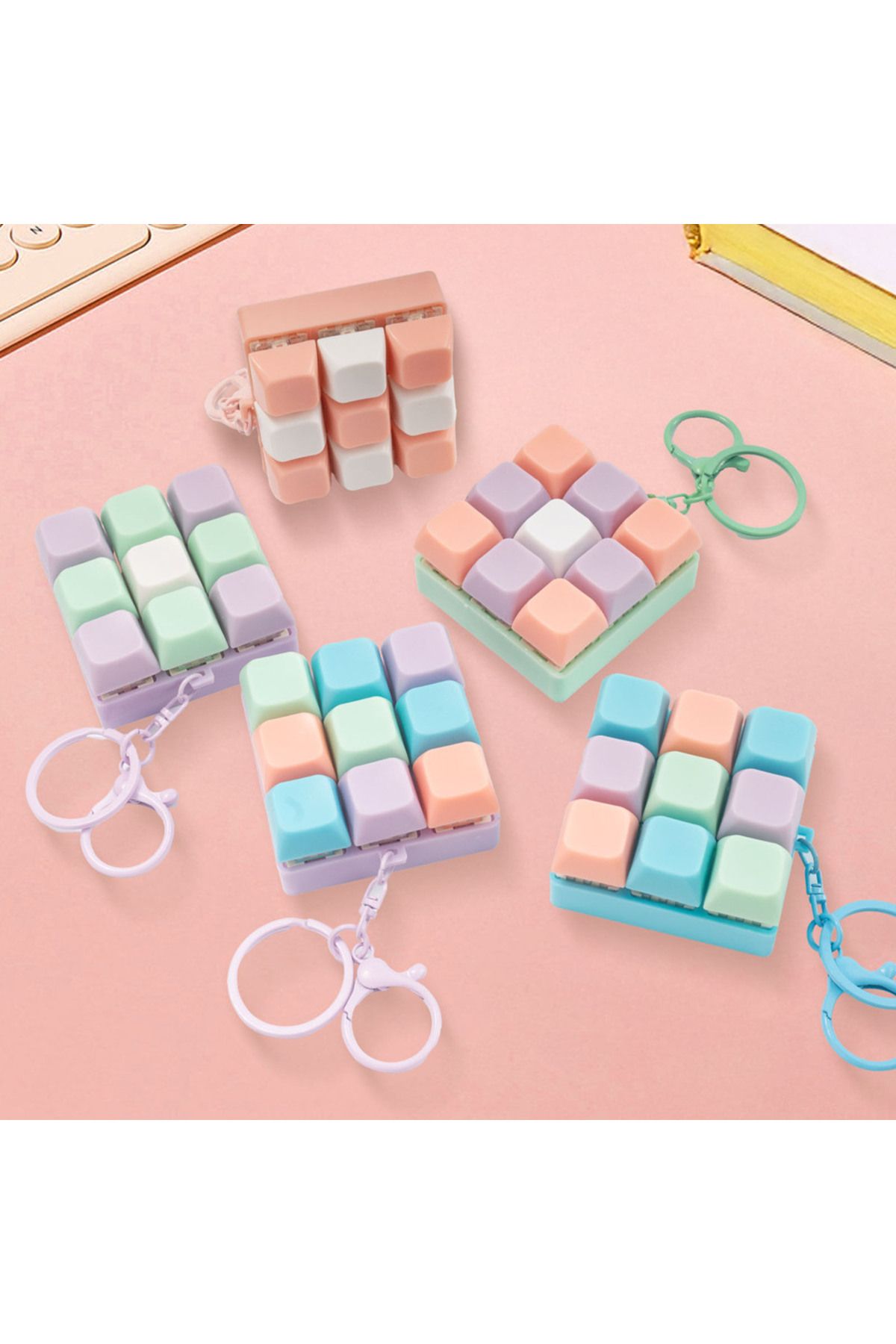 Choice-Random Color 1PC 9 Keys Keyboard Fidget Keychain Antistress Keyboard Button Fingertip Key Cap Pendan 1