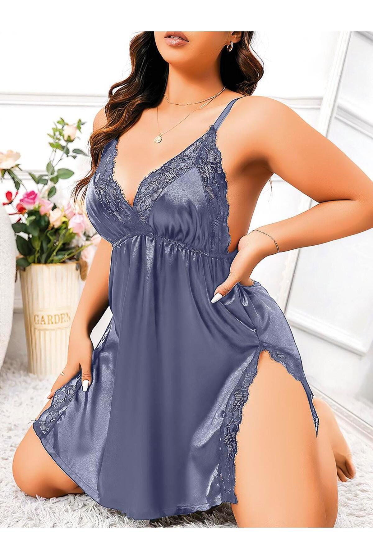 A normal Tekstil Büyük Beden Lacivert Dantel İşlemeli İnce Askılı Saten Gecelik