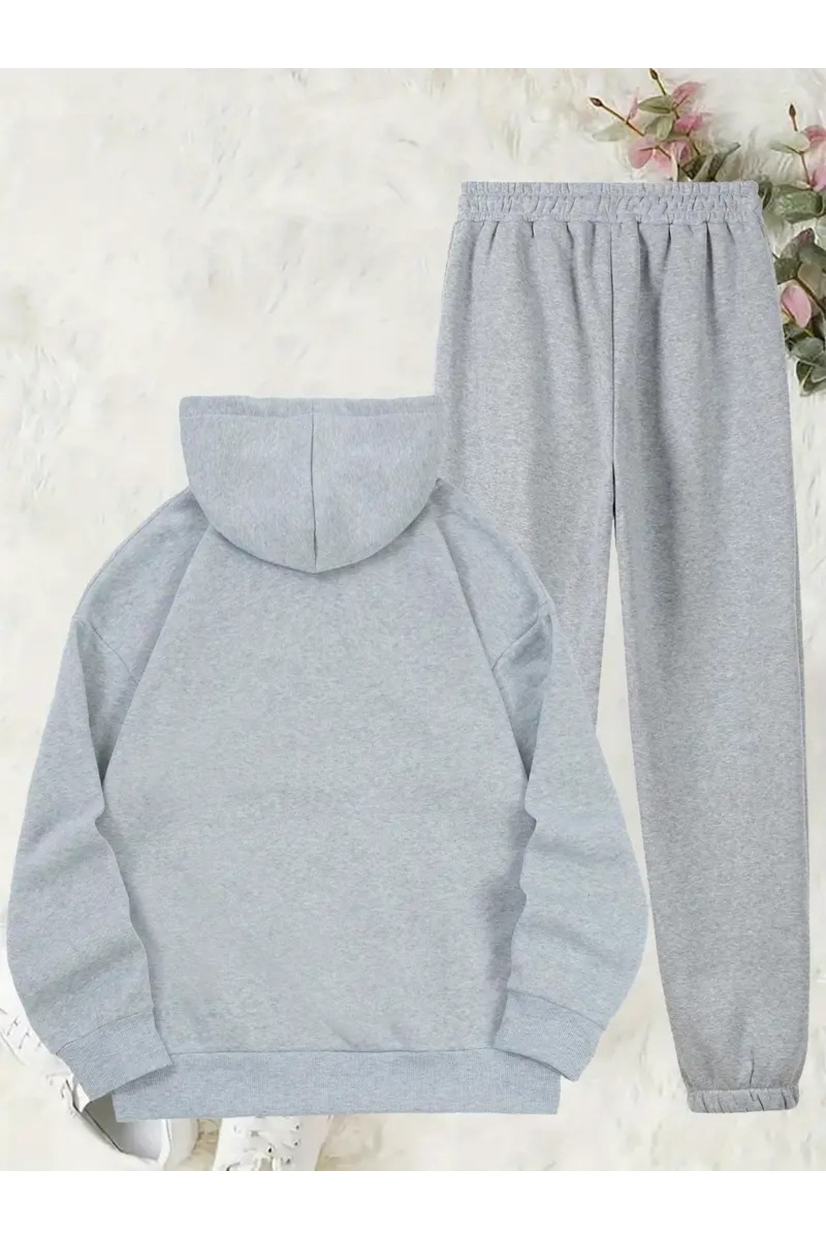 Geometrik Üçgen Logo Baskılı Kapüşonlu Sweatshirt ve Eşofman Altı Takımı — خاکستری üçgenlogo — تصویر 2 از 7