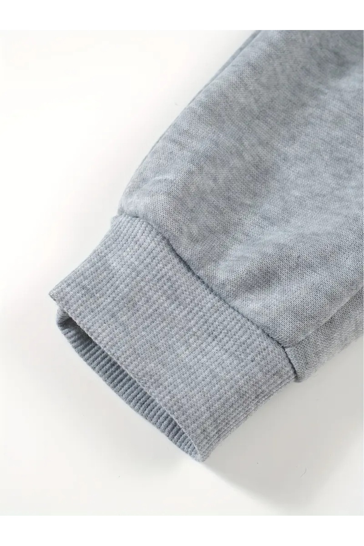 Geometrik Üçgen Logo Baskılı Kapüşonlu Sweatshirt ve Eşofman Altı Takımı — خاکستری üçgenlogo — تصویر 4 از 7