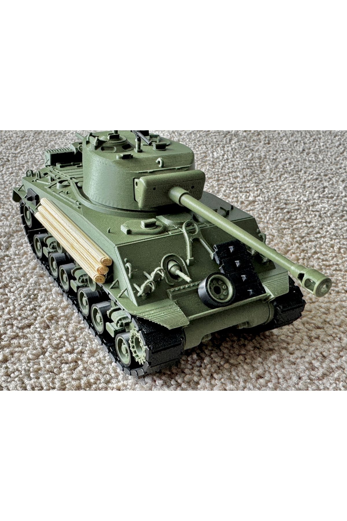 Mekanikcim-M4A3E8 “Fury” Sherman – 1 : 35 Scale Model Kit 7