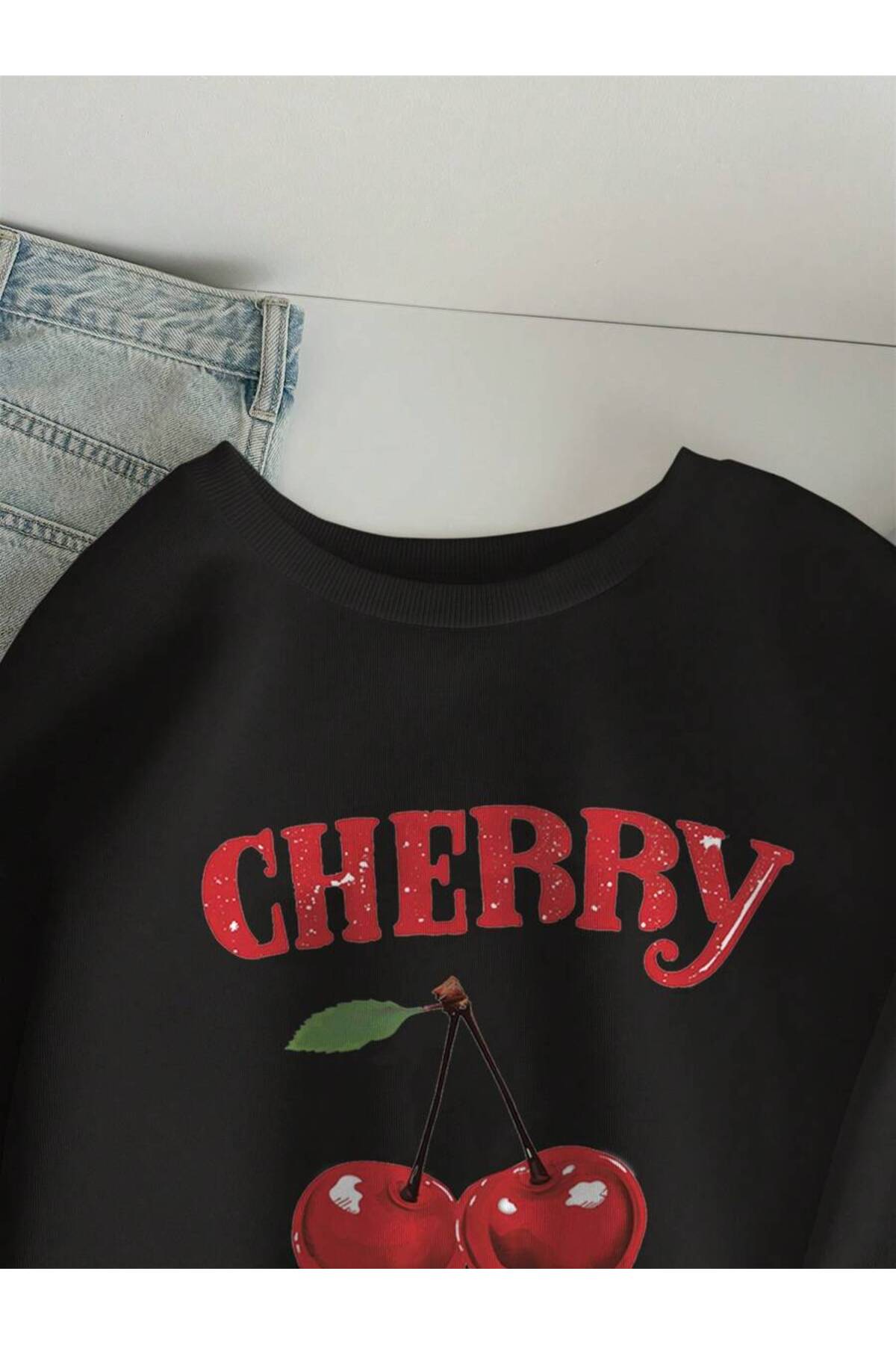 MOONBULL  Kadın Cherry Kiraz Baskılı Oversize Bisiklet Yaka Sweatshirt - Görsel 5