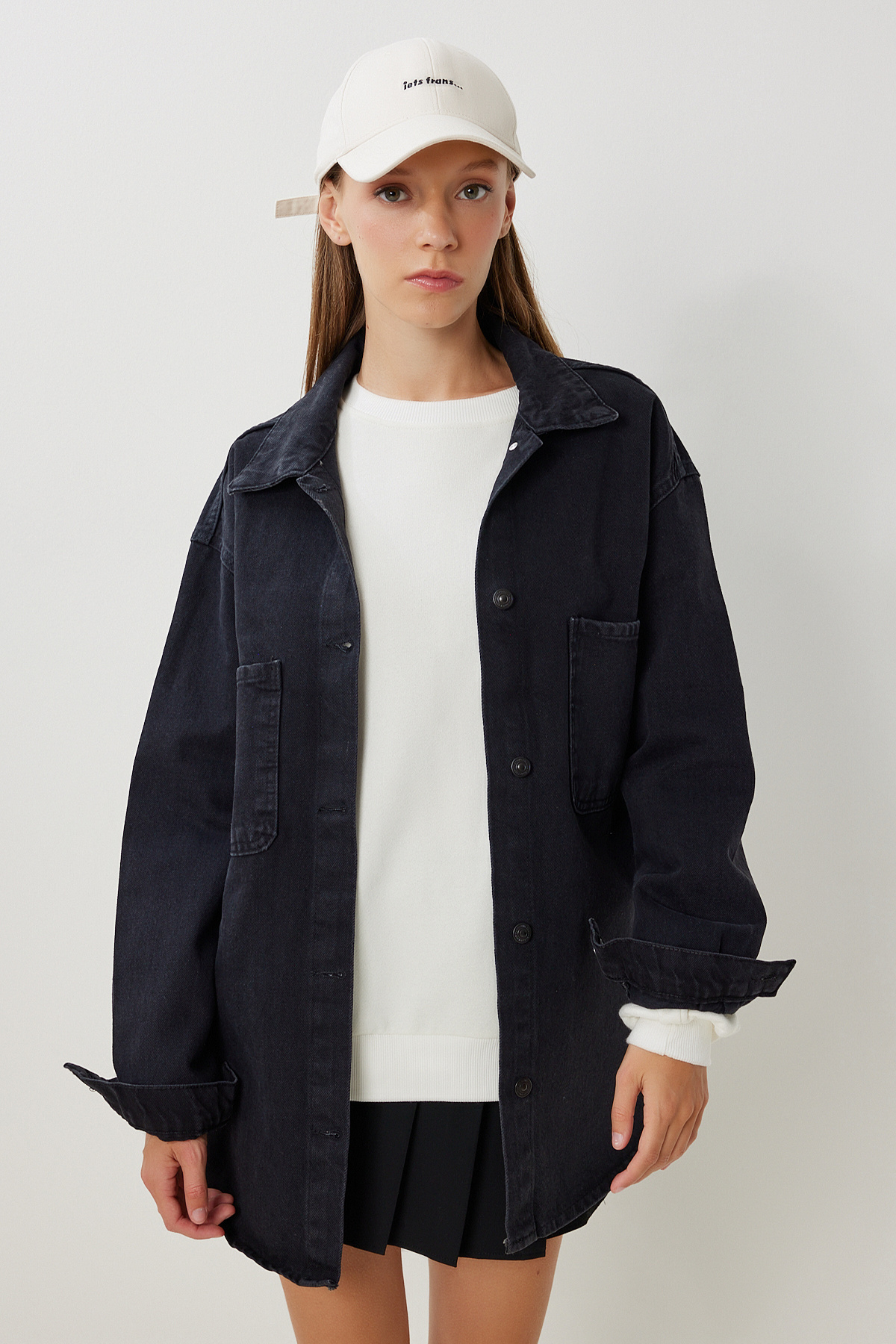Happiness İstanbul  Kadın Siyah Cepli Oversize Denim Ceket VC00010 - Görsel 3