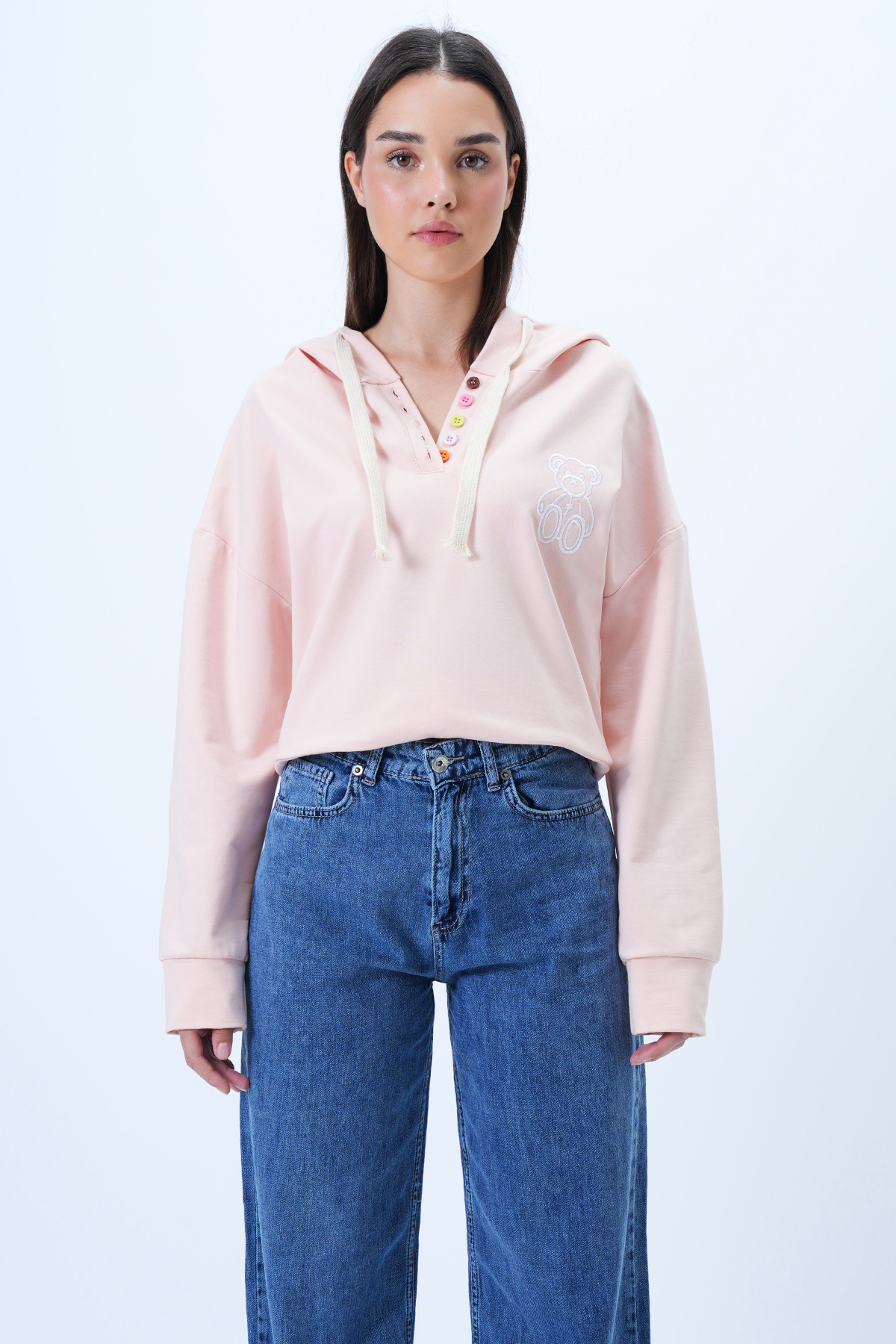 Trend Alaçatı Stili  Kadın Pembe Kapüşonlu Ayıcık Nakışlı Renkli Düğmeli Pamuklu Sweatshırt ALC-X14294 - Görsel 4