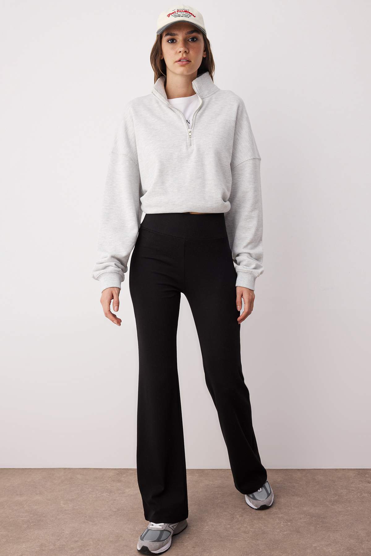 Trendyolmilla  Gri Melanj- Siyah İspanyol Paça 2'li Paket Pantolon TWOAW26PL00057 - Görsel 5