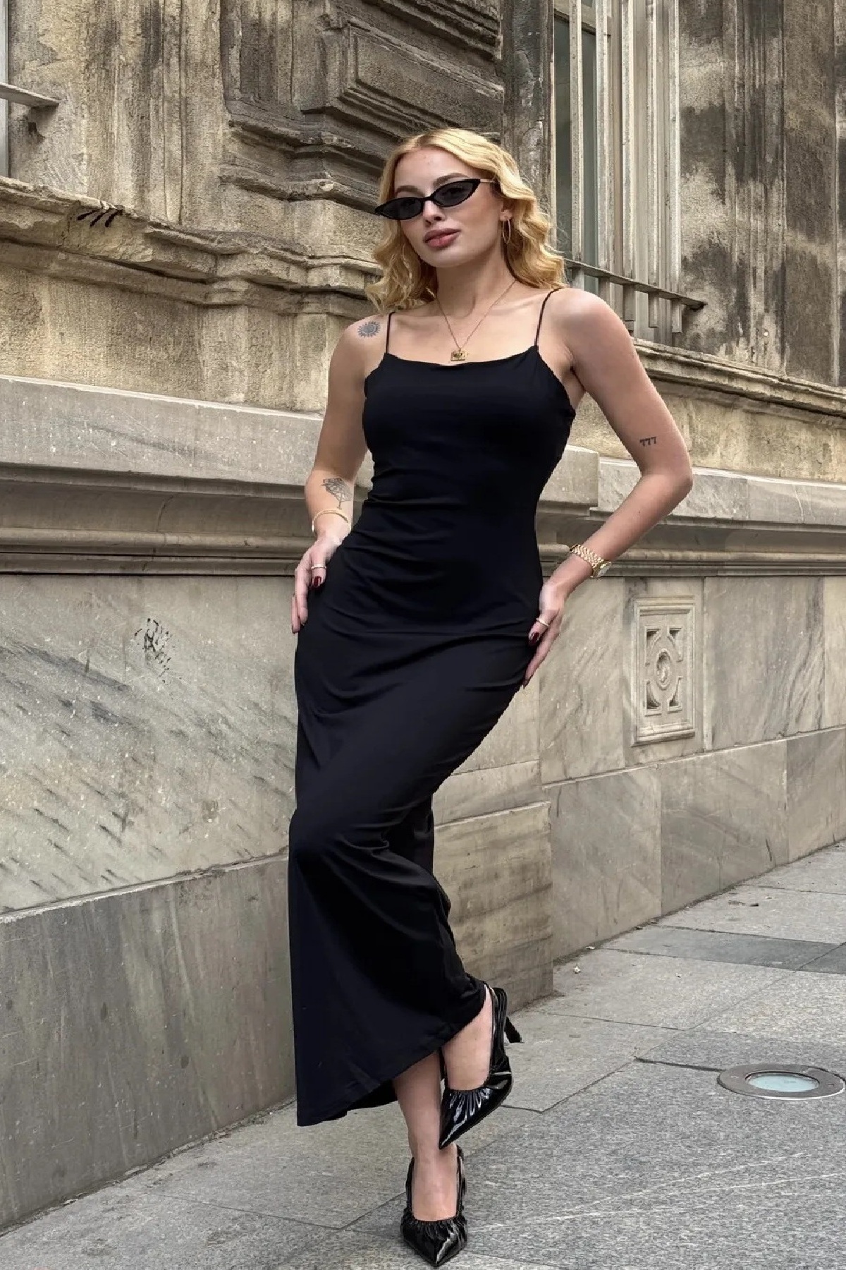 Black Eva Madonna Women's Maxi Dress with Collar Slit