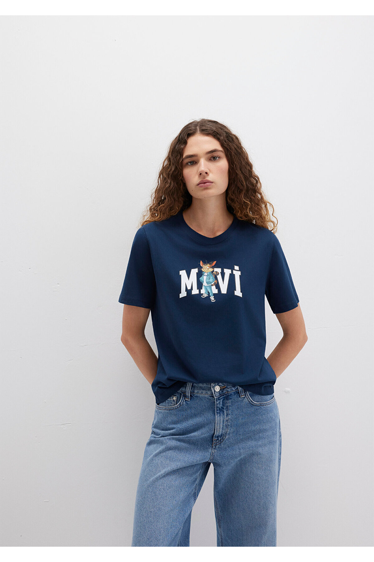 Mavi-Námořnické modré tričko s potištěným logem Cat Regular Fit 1613282 -82454 1
