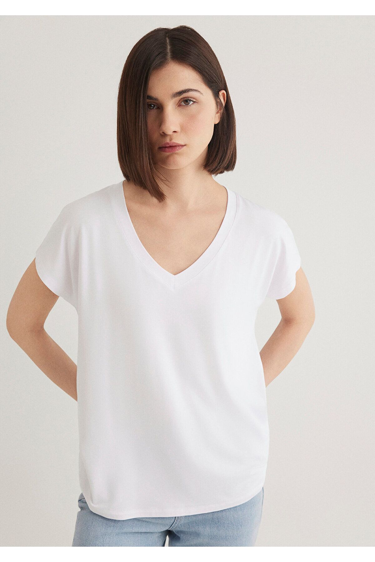 Mavi-Tricou alb de bază viscoză cu decolteu în V Regular Fit 167714 -620 2