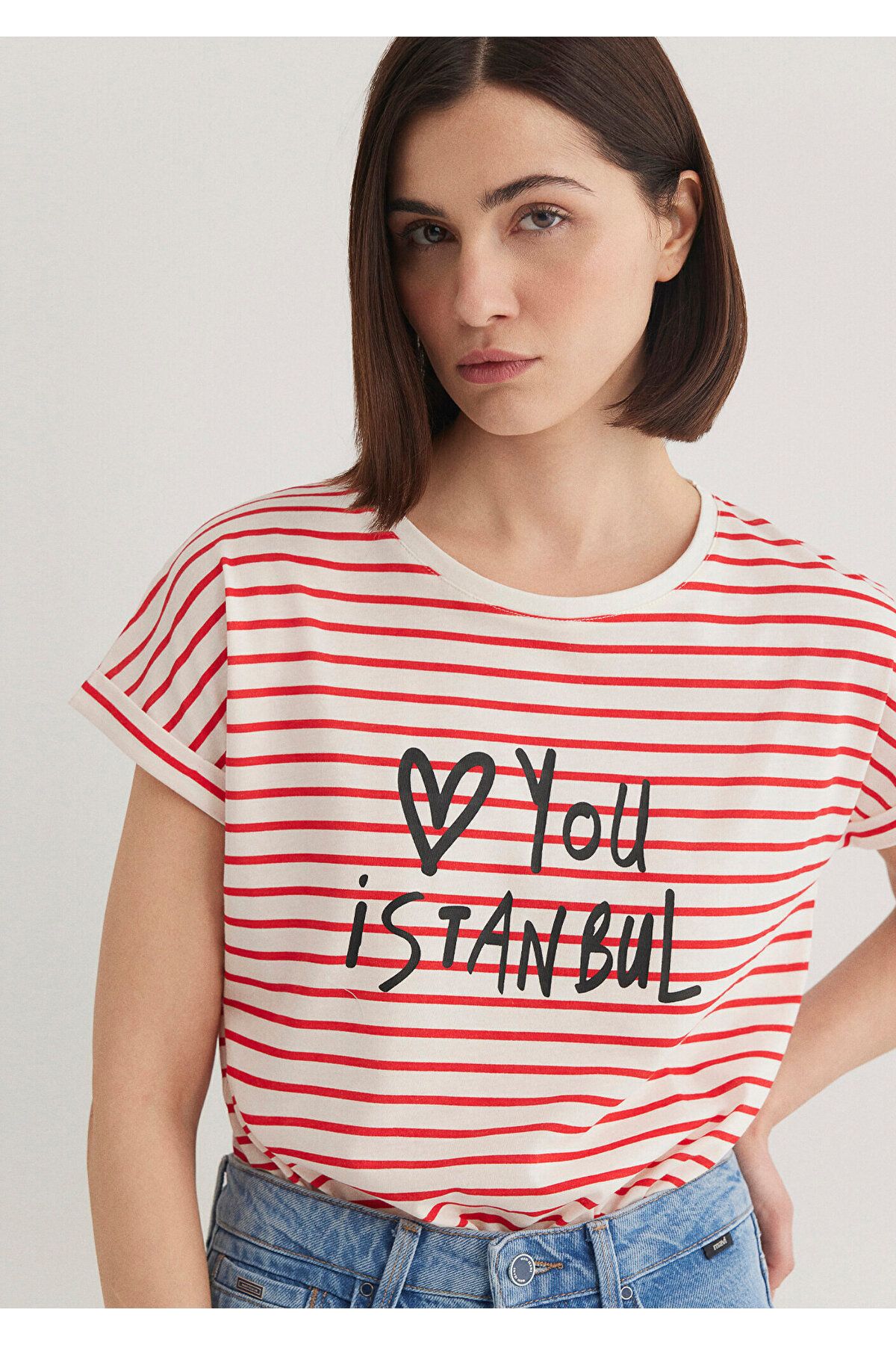 Mavi-Love You bedrucktes gestreiftes Istanbul-T-Shirt mit normaler Passform 167986 -26829 3
