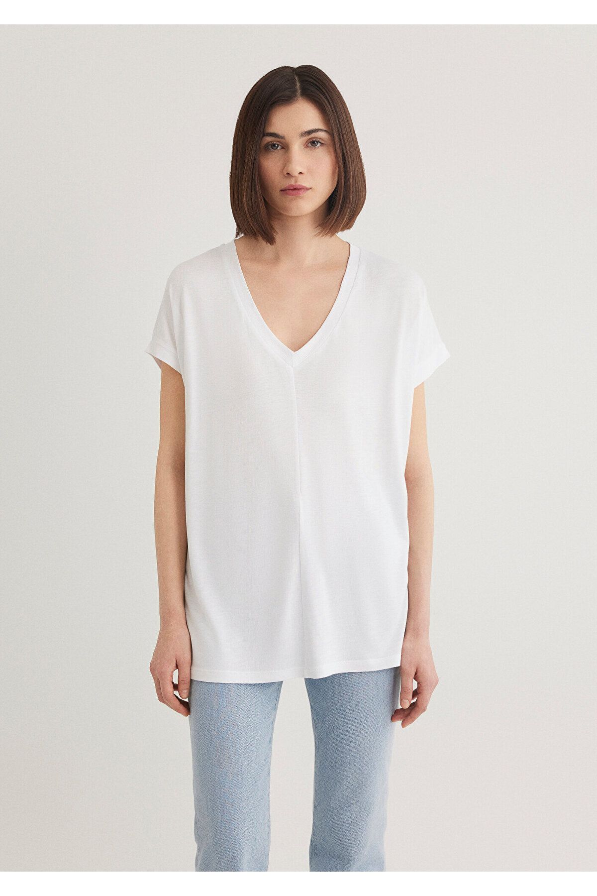 Mavi-Tricou alb de bază cu decolteu în V, cu croială normală 166449 -620 3