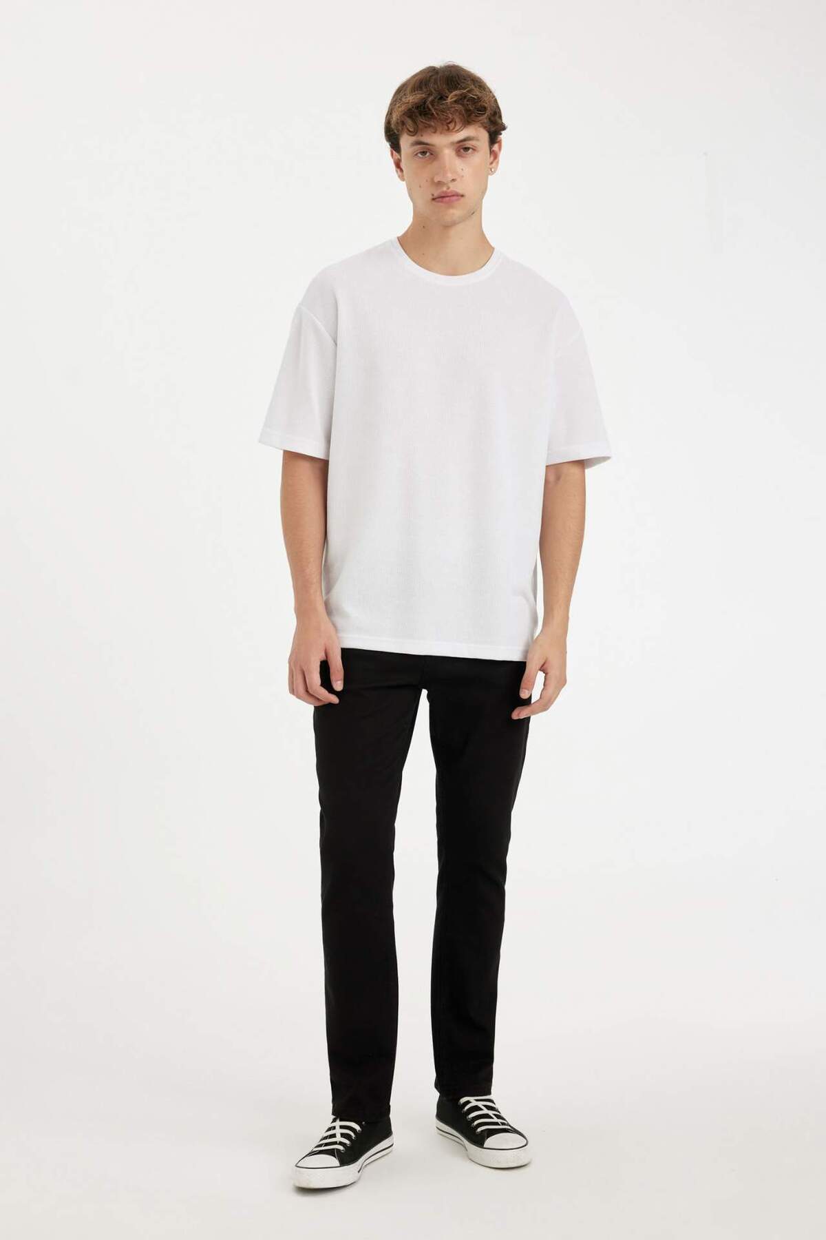 DeFacto-Sergio Regular Fit Jeanshose – normale Taille, Röhrenbein D9061AX24AU 3