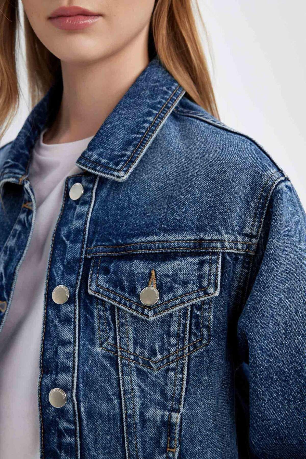 DeFacto-Regular Fit Button Washed Jean Jacket D4172Ax24Wn 7