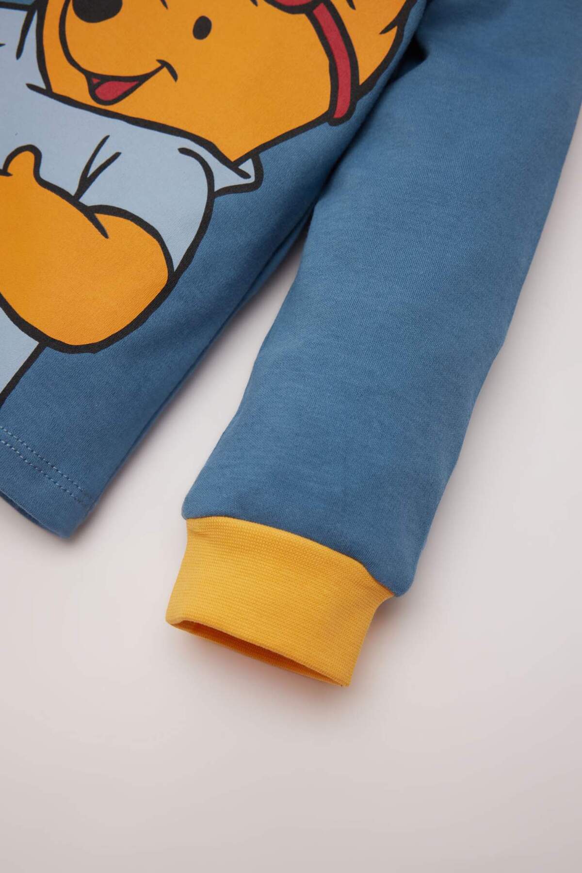 DeFacto-Set de pijamale Disney Winnie The Pooh pentru bebeluși - Set cu gât, mâneci lungi, de sus și de jos D5357A524WN 4