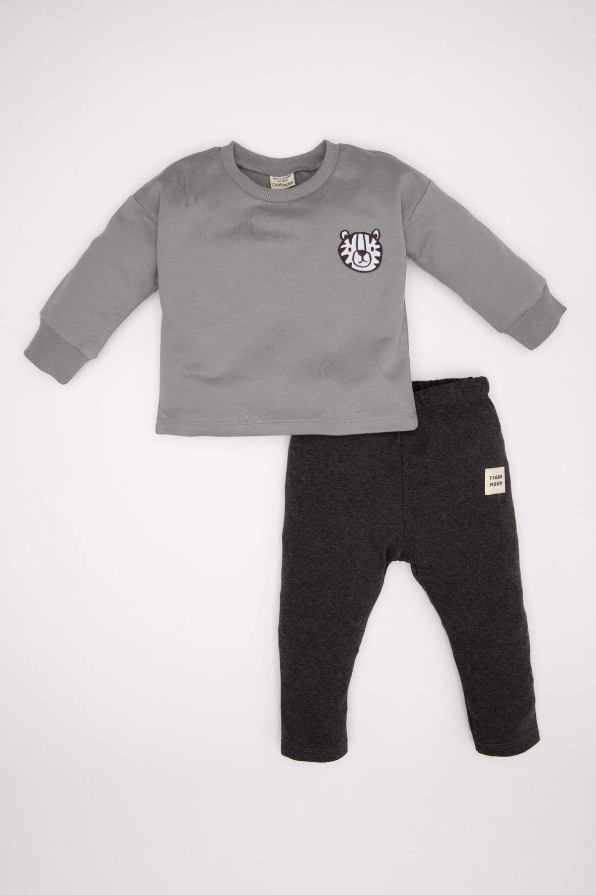 DeFacto-Baby Boy 2-Piece Set Printed Sweatshirt Elastic Waist Jogger Sweatpants D2937A524Wn 1