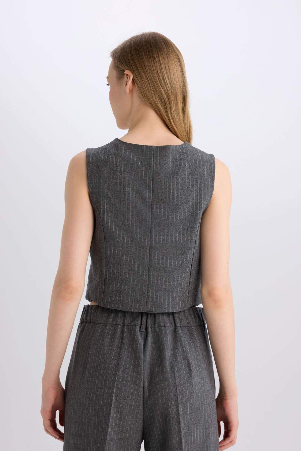 DeFacto-Regular Fit Blazer Weste Crop Basic Einfarbig Mit Knöpfen Z8526AZ24AU 6