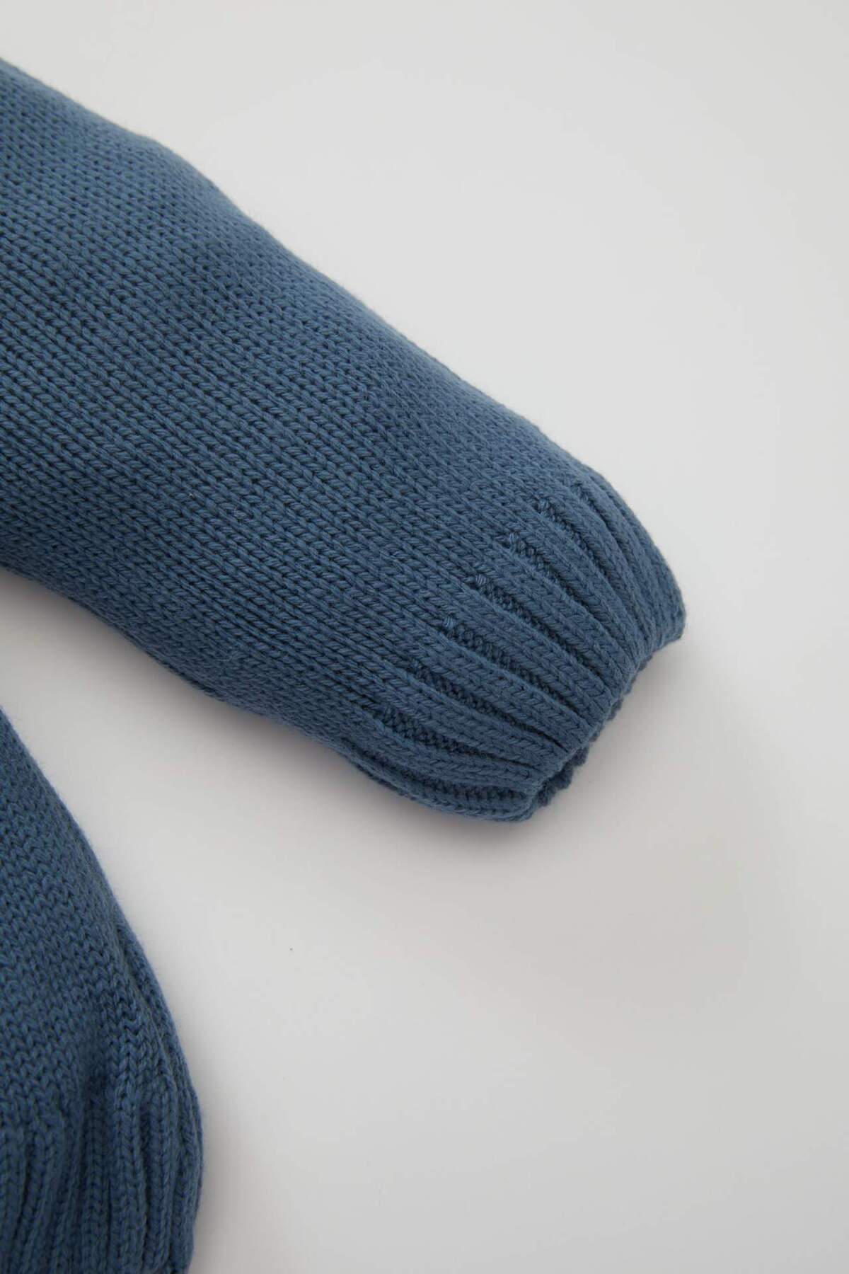 Defacto Erkek Bebek Renk Bloklu Bisiklet Yaka Triko Kazak C8875A524AU fotoğrafı 3 (önizleme)