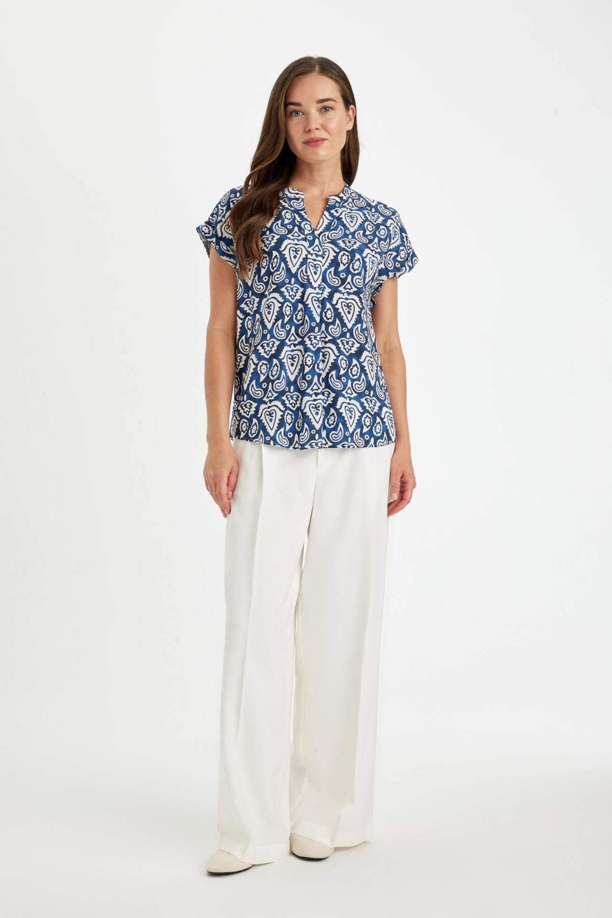 DeFacto-Regular Fit Apache Collar Print Short Sleeve Blouse D2941Ax24Sm 2