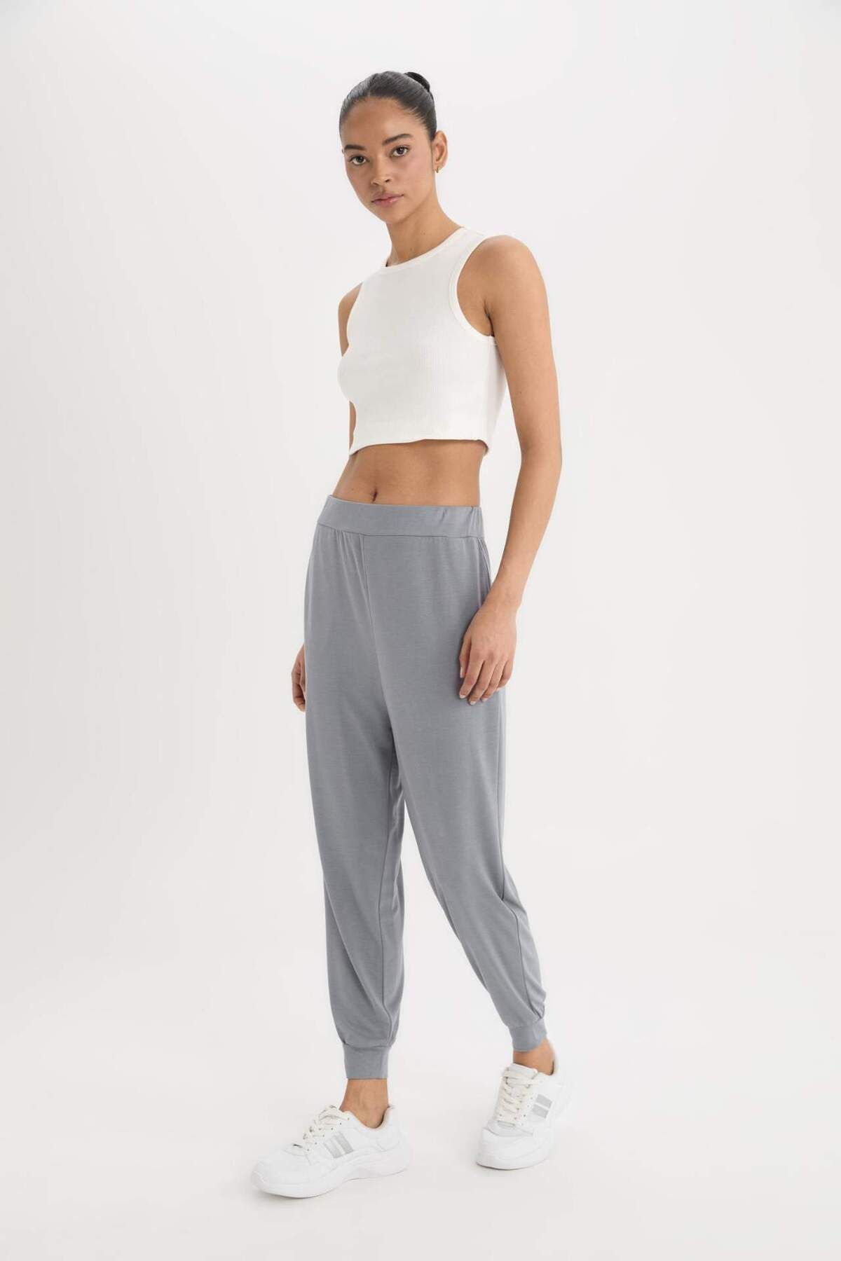 DeFacto-Passform: Oversize-Hose mit weitem Schnitt, Joggerbein, Standardlänge, Modalstoff C0492ax24sm 4