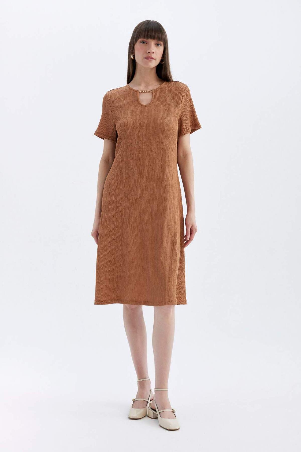 Regular Fit Bisiklet Yaka Bürümcük Kısa Kollu Midi Elbise D3834ax24sm
